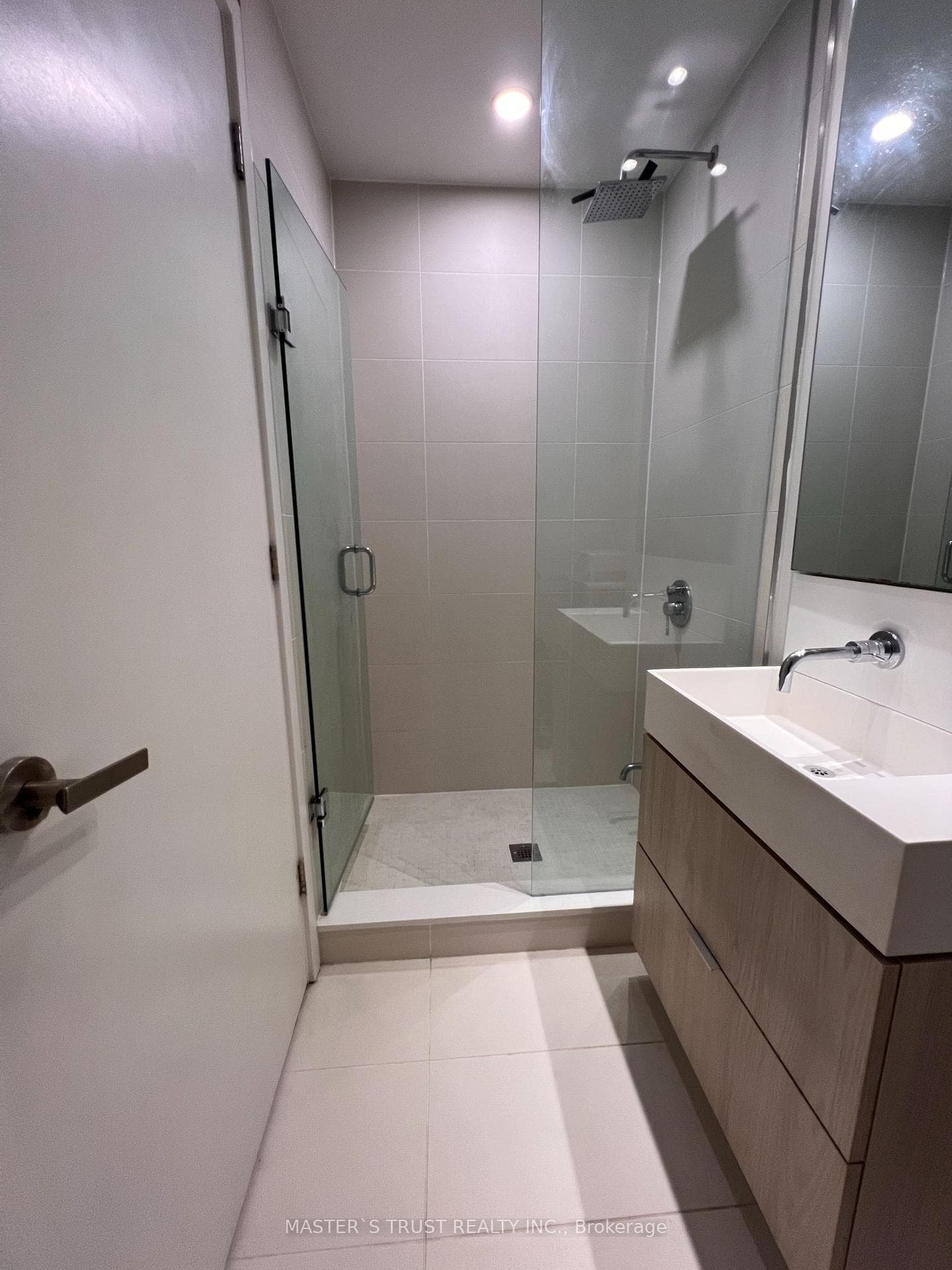 8 Hillsdale Avenue Unit 943 photo 4