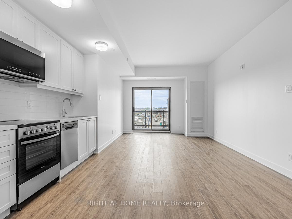 55 Clarington Boulevard Unit 401 photo 7