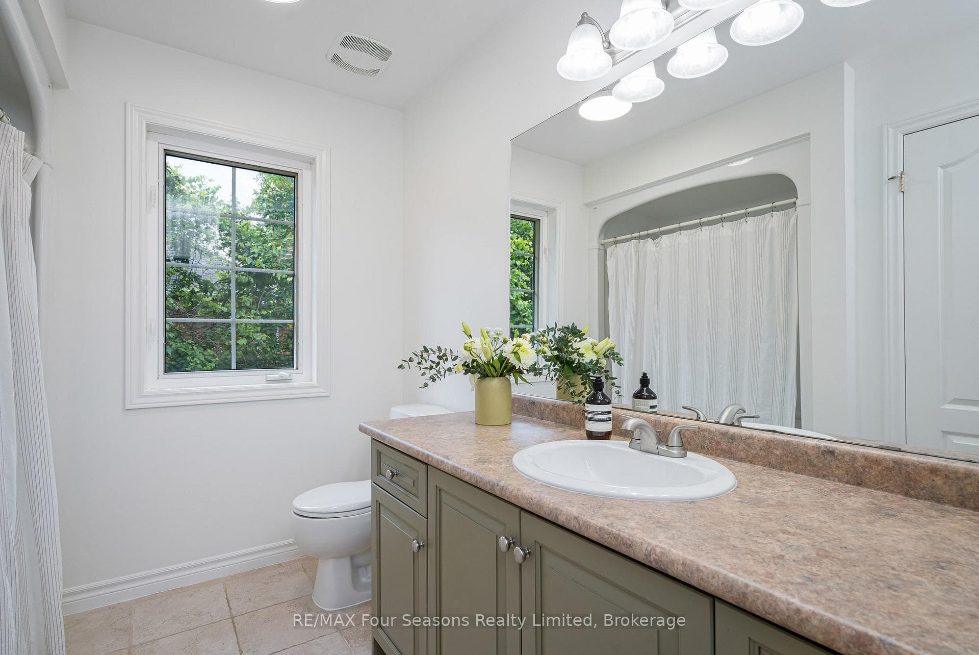 25 Kelley Crescent photo 26