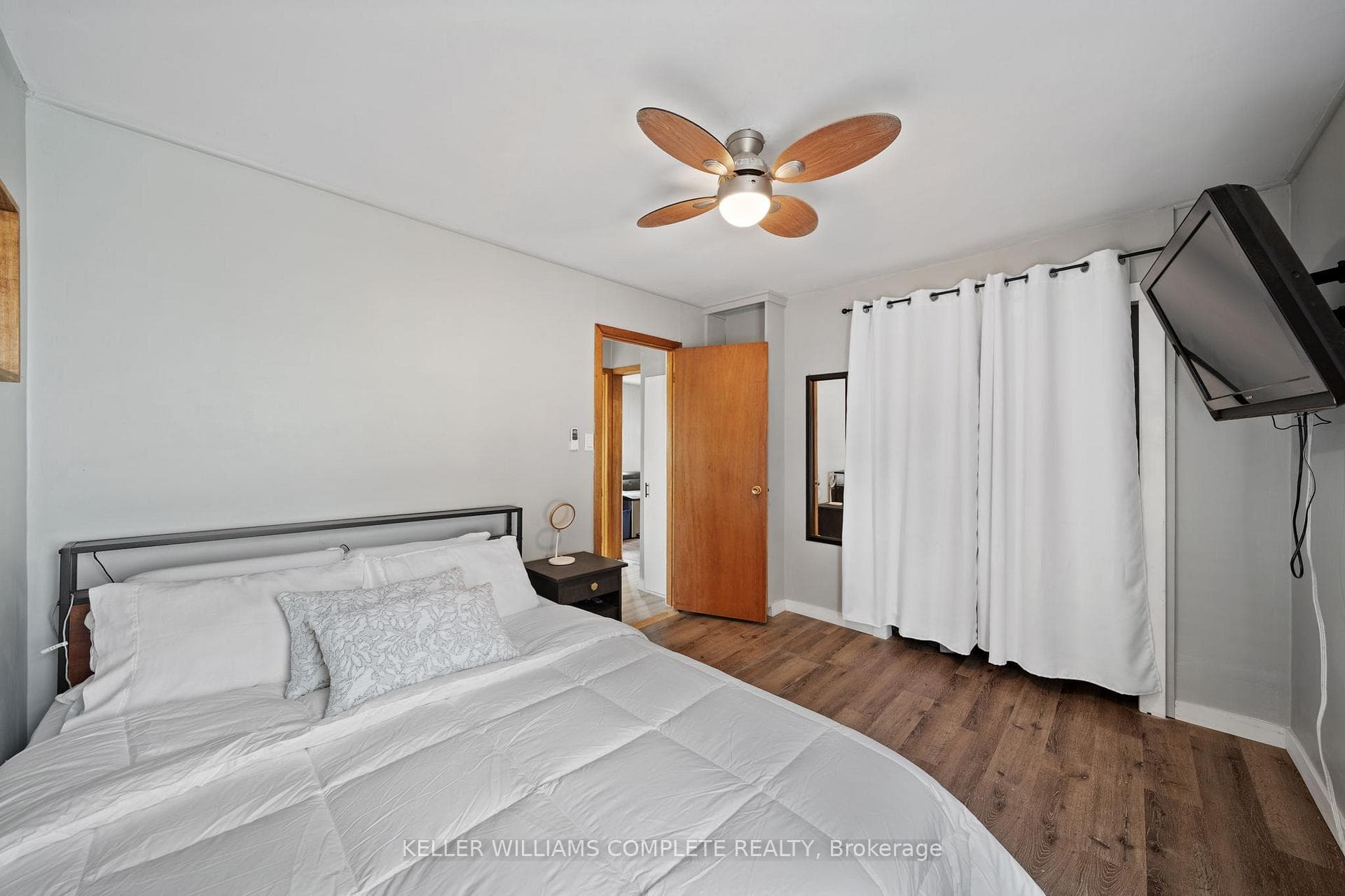 56 Sixth Avenue photo 13
