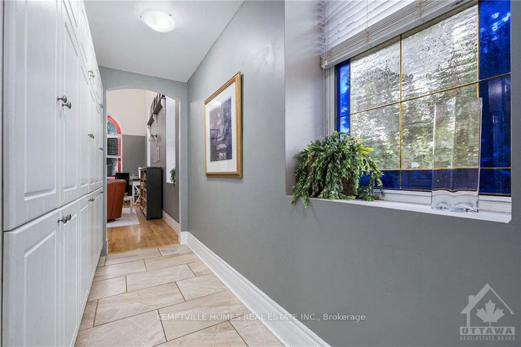 10565 MAIN Street photo 12