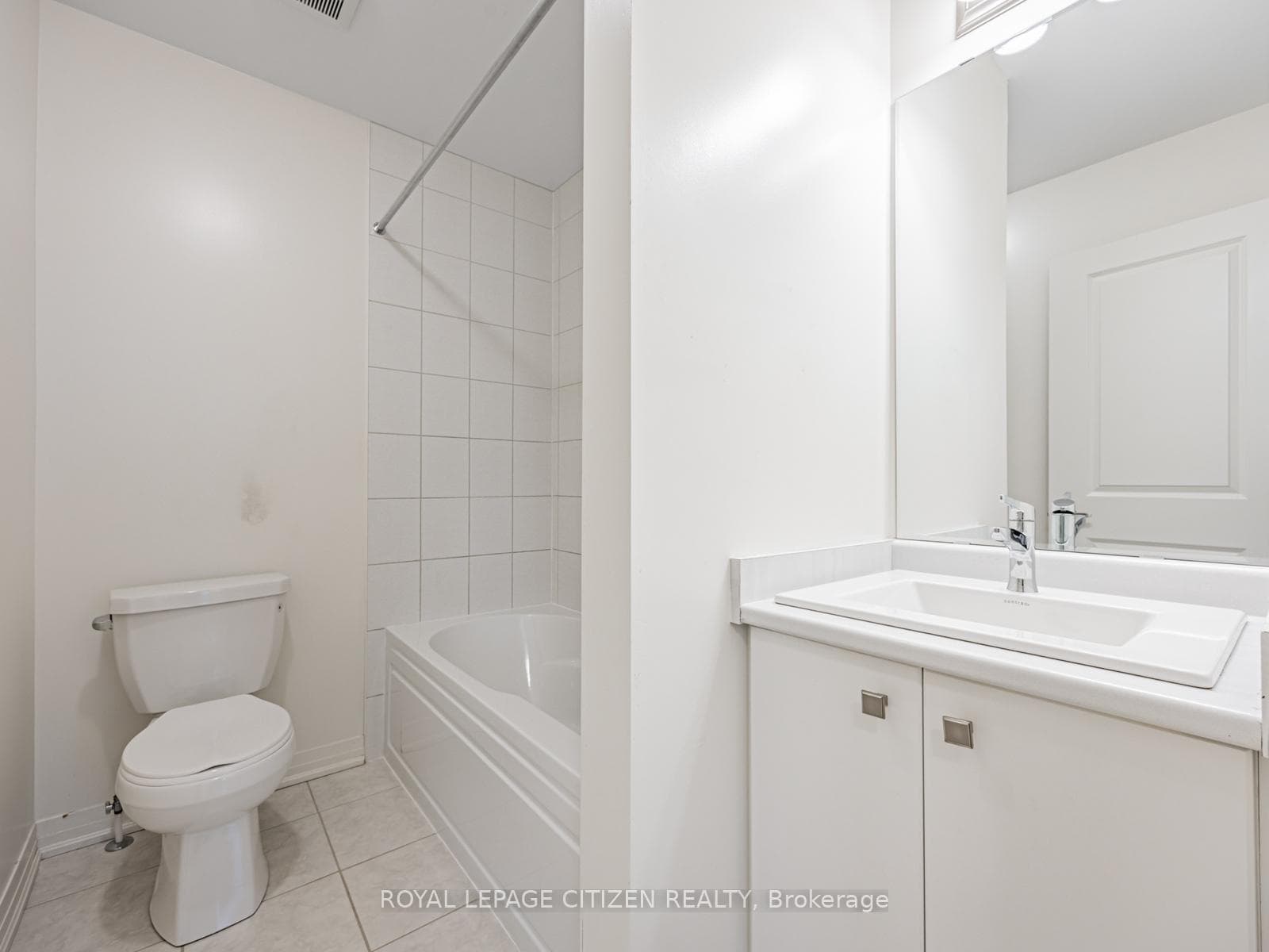 32 Emmas Way photo 16