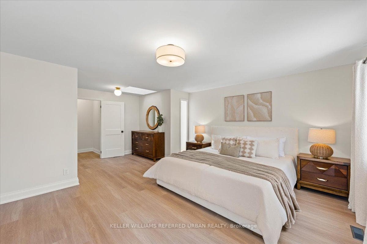 74 Elmhurst Avenue photo 25