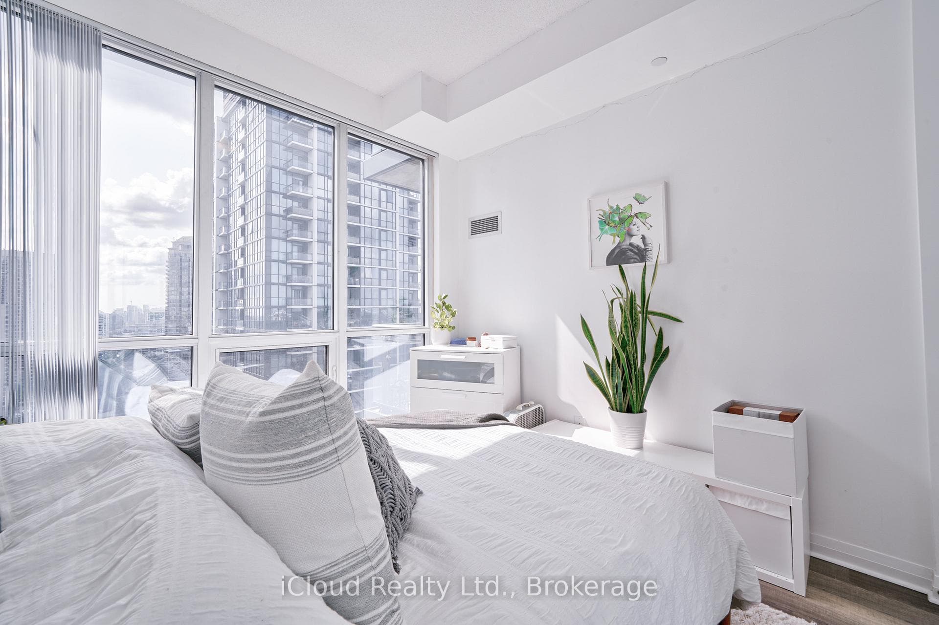5025 Four Springs Avenue Unit 1805 photo 30