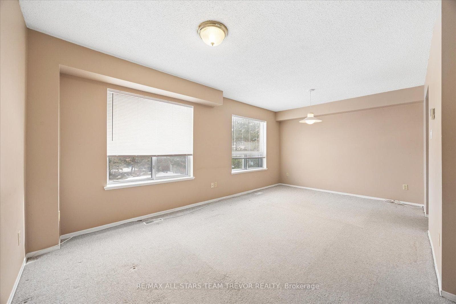 611 Gibney Crescent Unit 24 photo 9