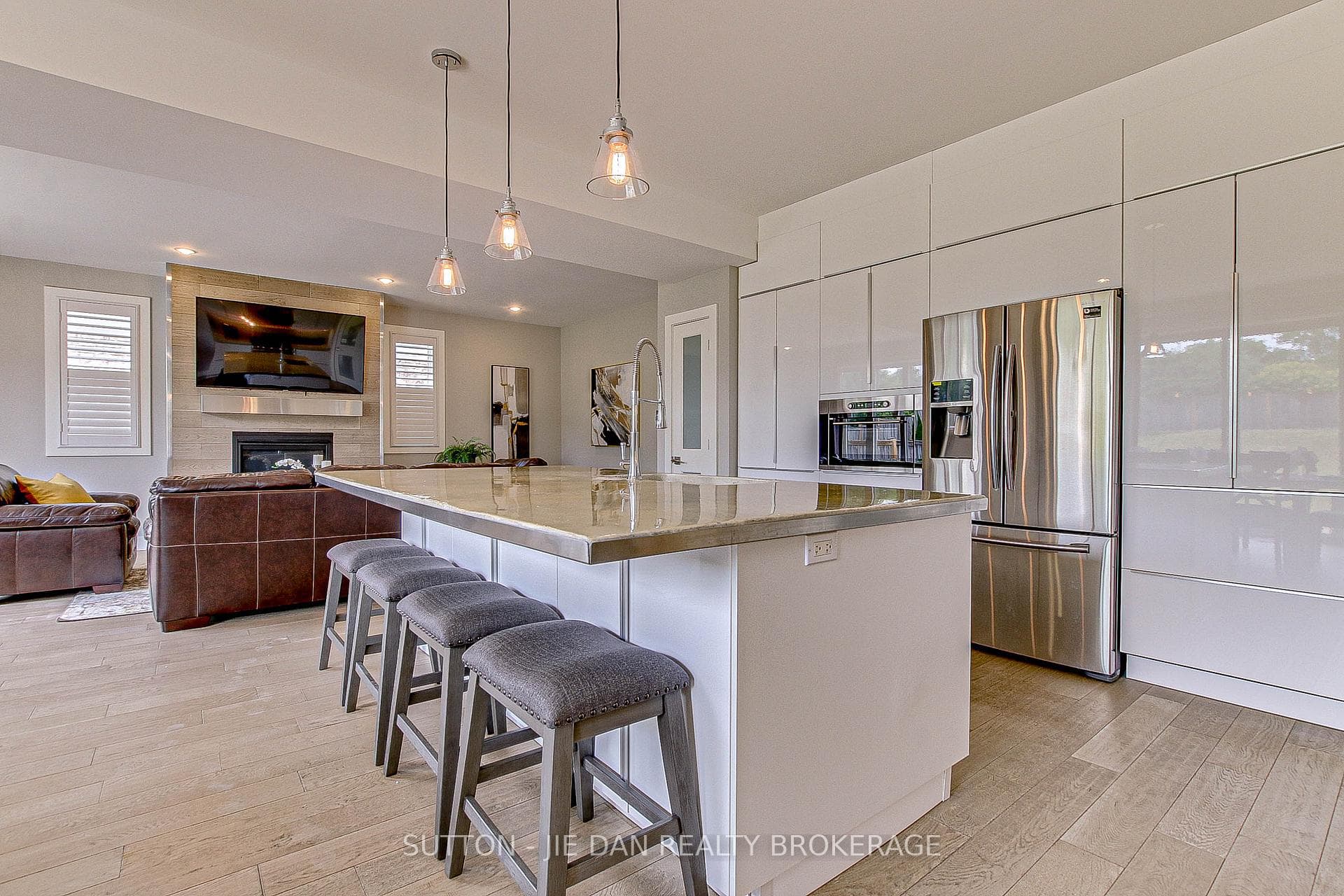 1072 Oakcrossing Road photo 9