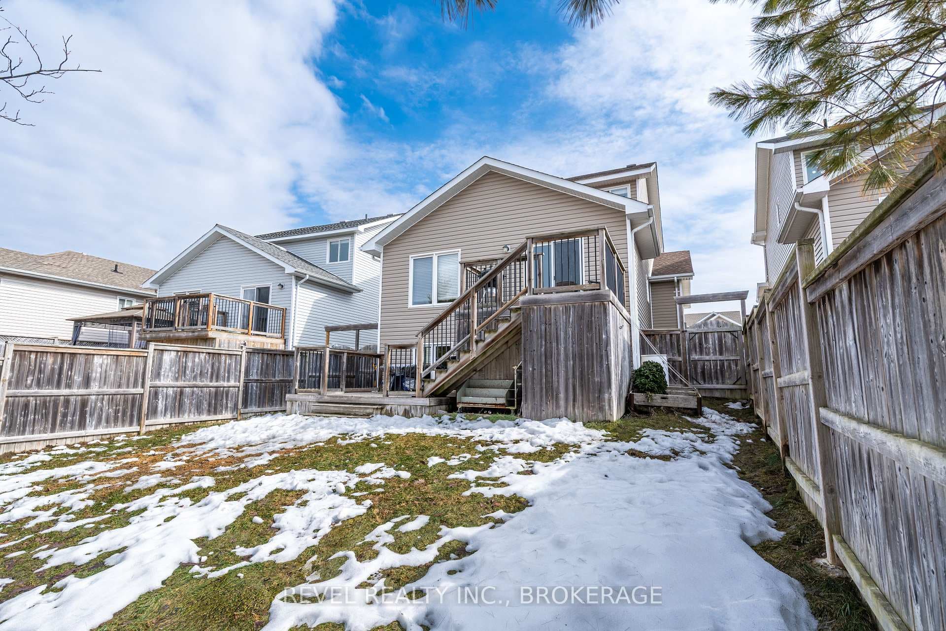 1509 Crimson Crescent photo 28