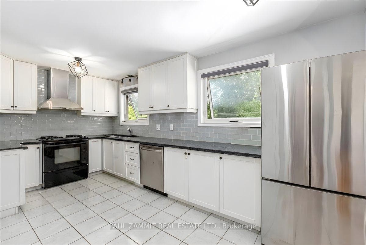 47 Ladyslipper Court photo 12