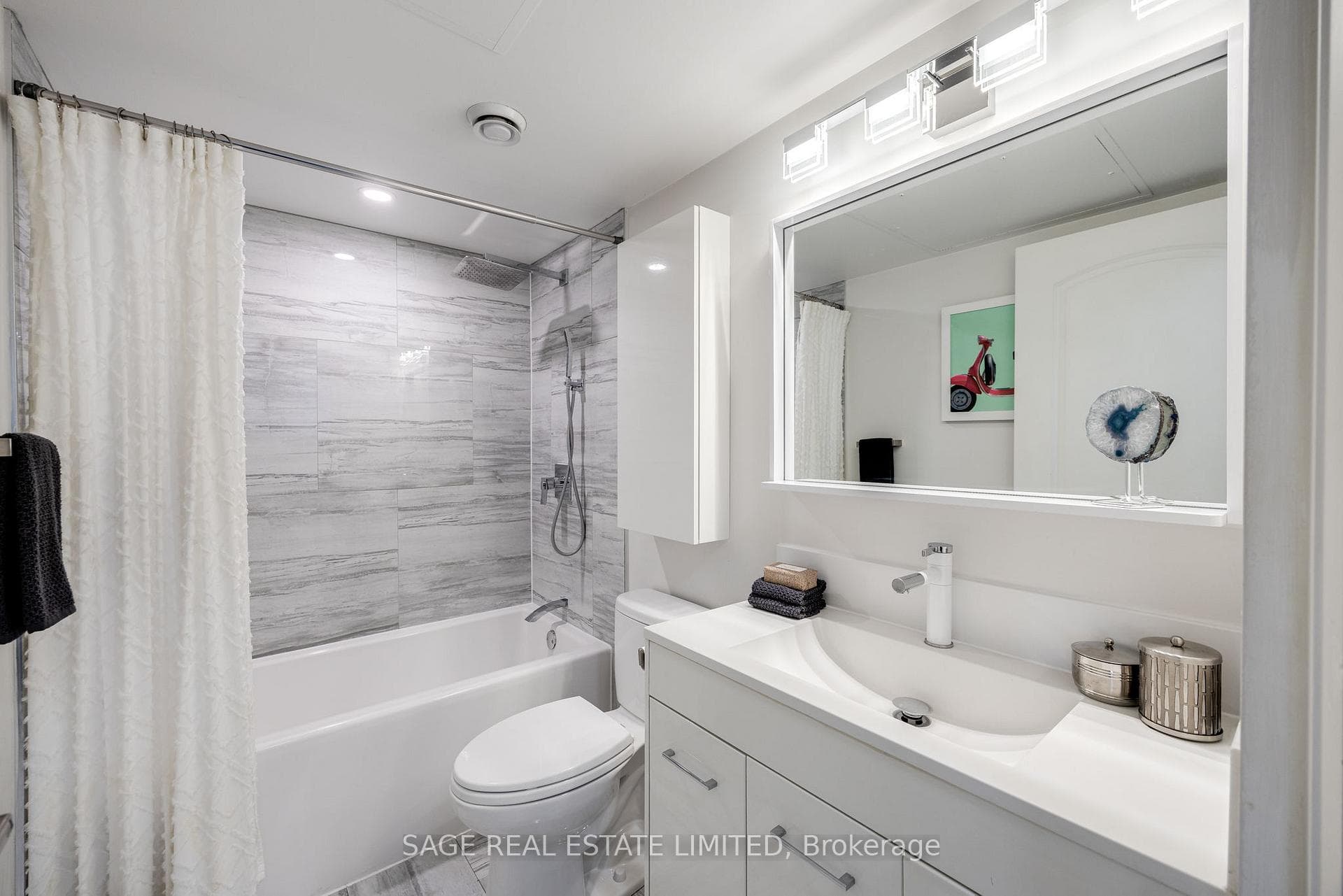 1070 Sheppard Avenue Unit 221 photo 22