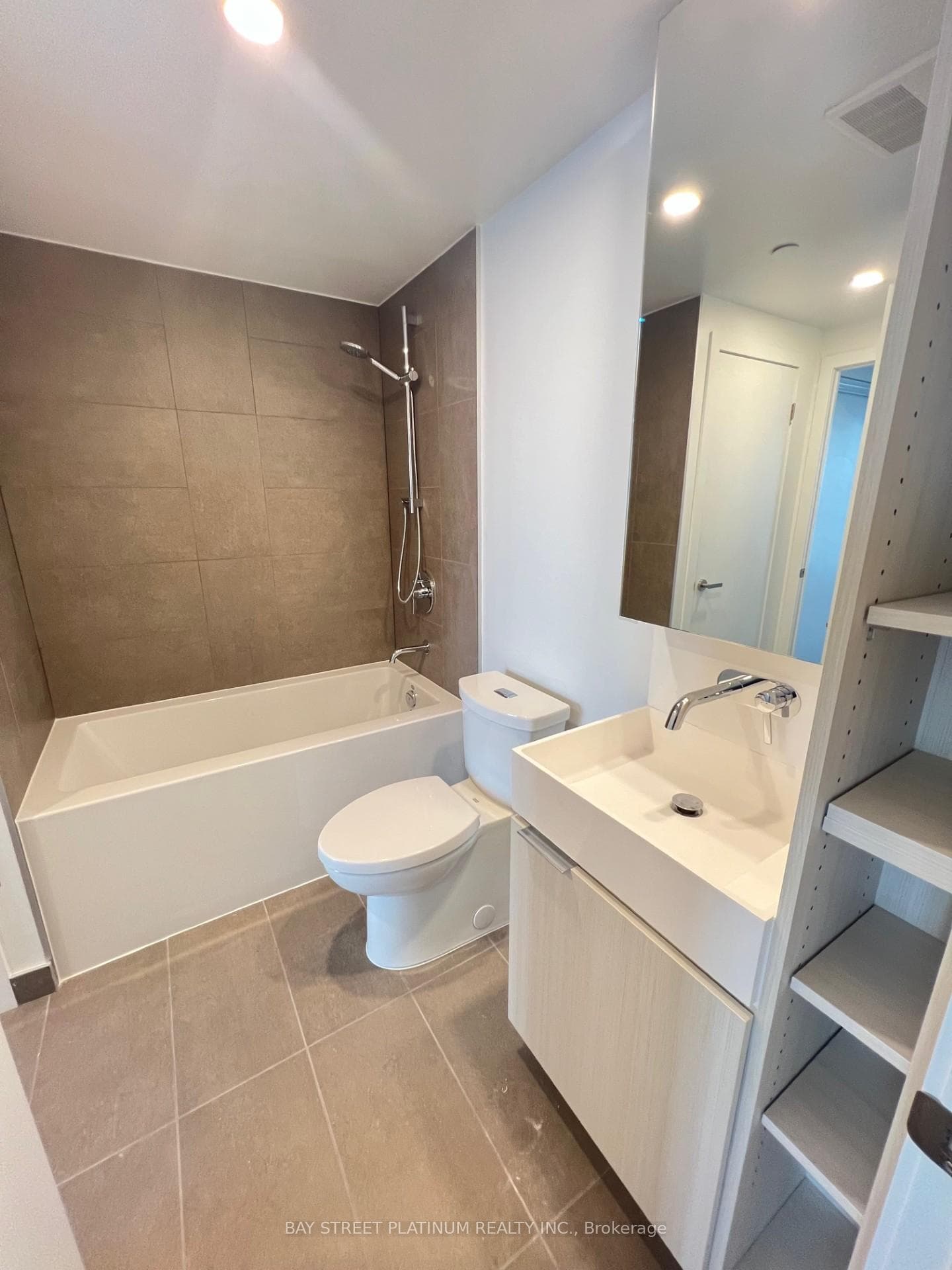 370 MARTHA Street Unit 1204 photo 5