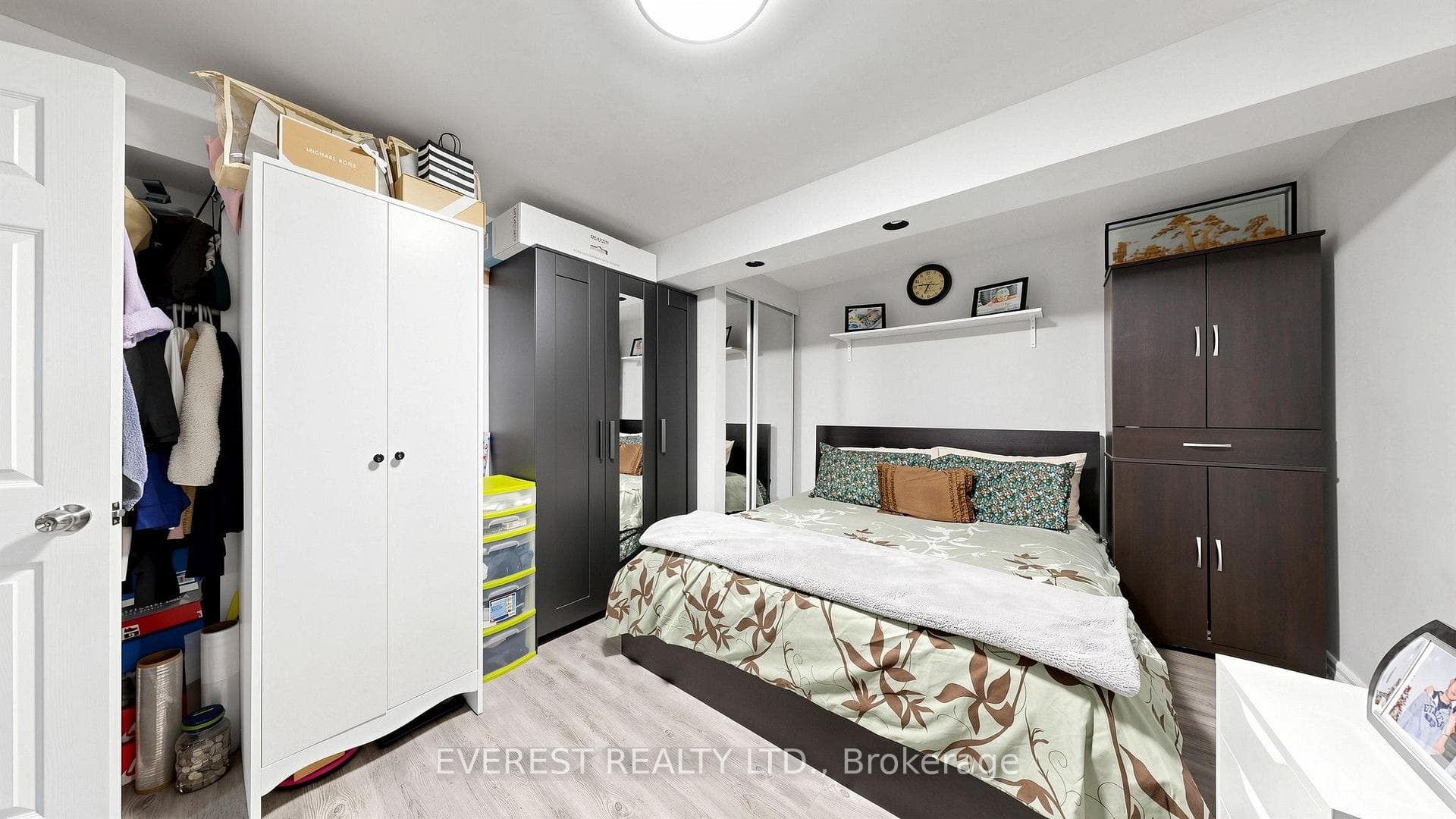 922A Danforth Road photo 33