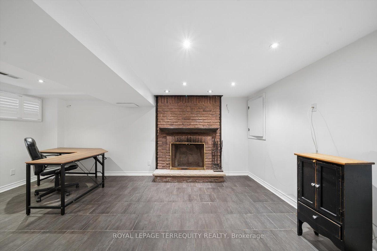 1825 Hyde Mill Crescent photo 38
