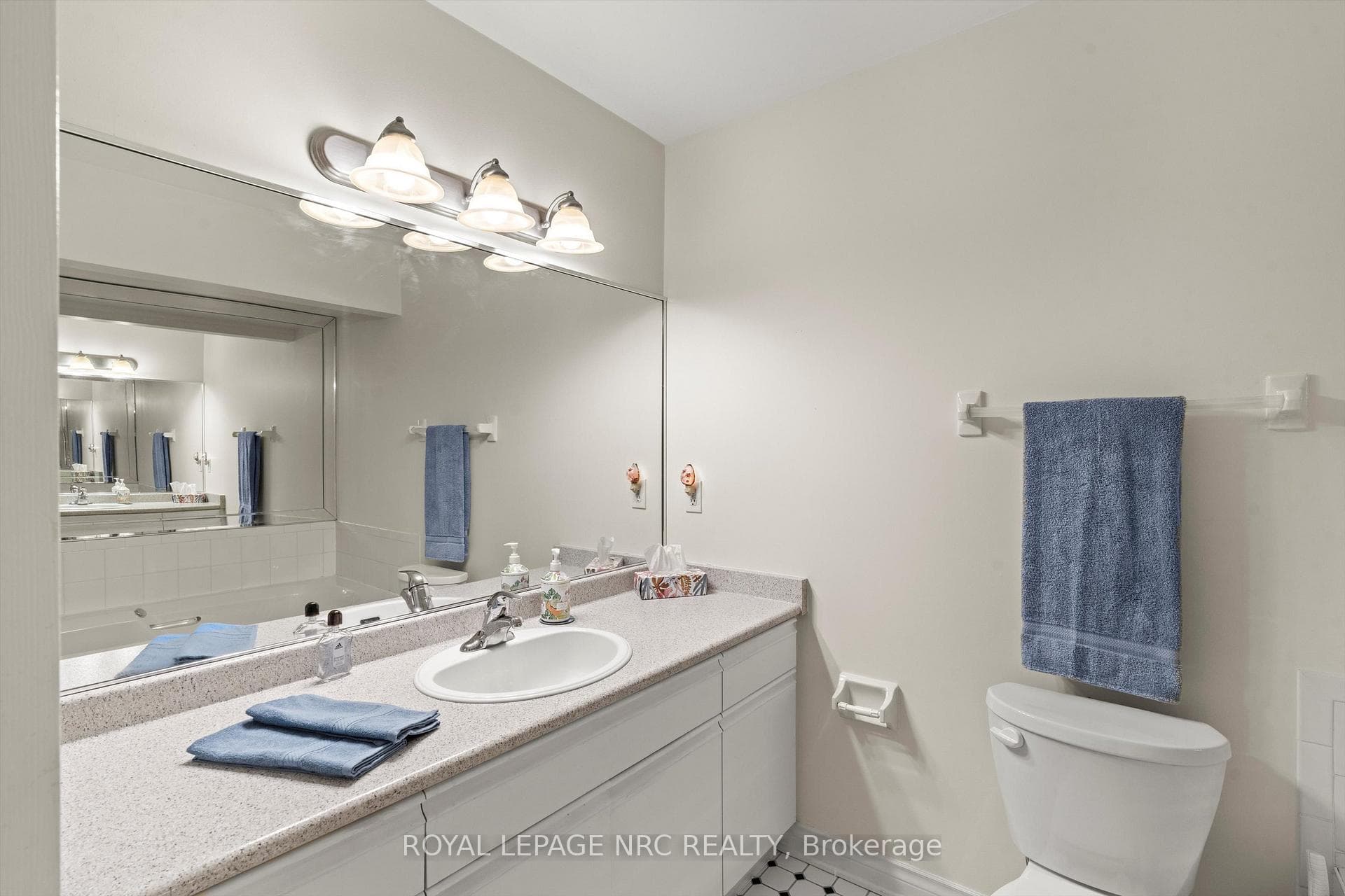 Primary Ensuite Bathroom!