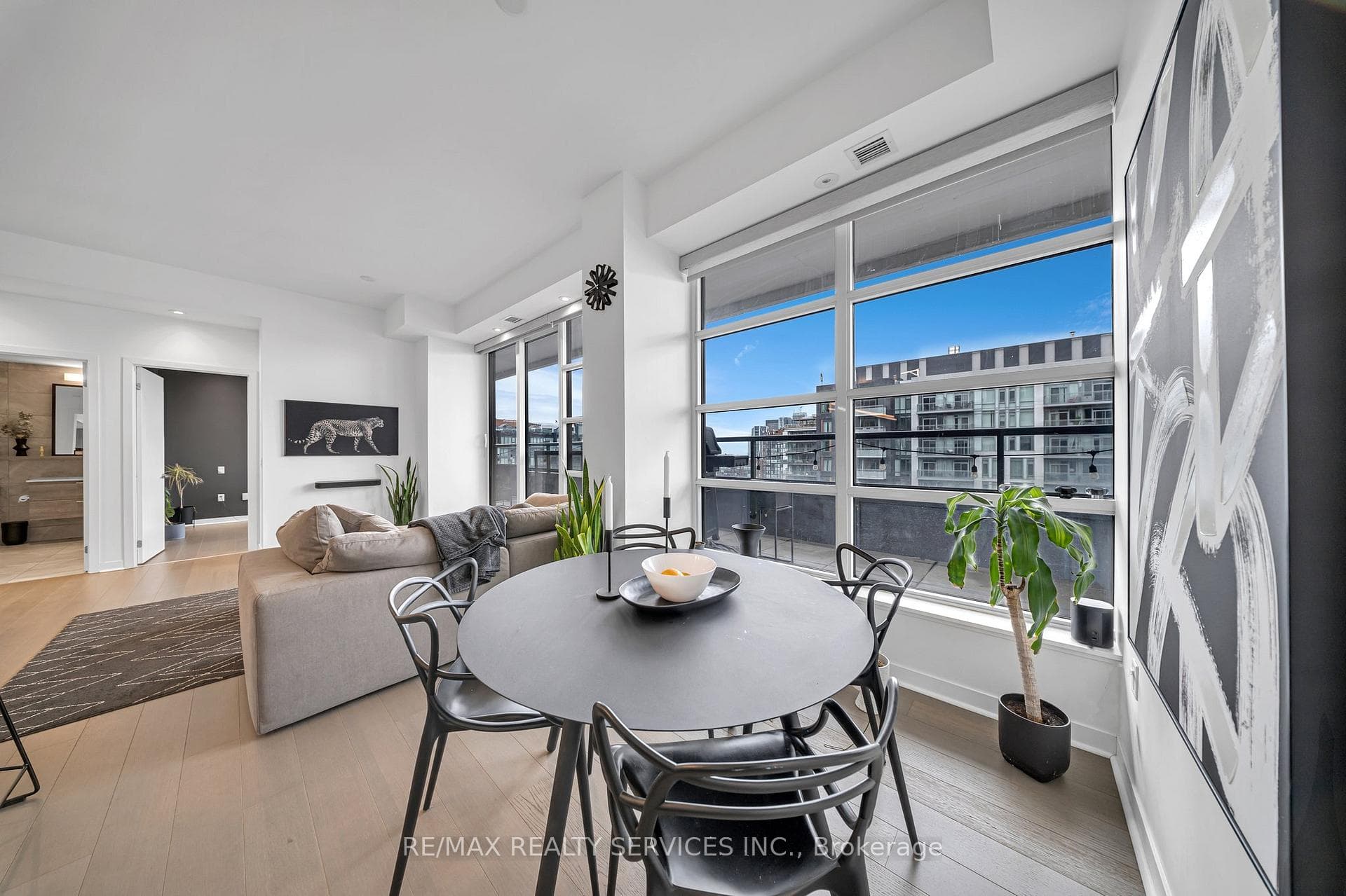 501 Adelaide Street Unit 1404 photo 30