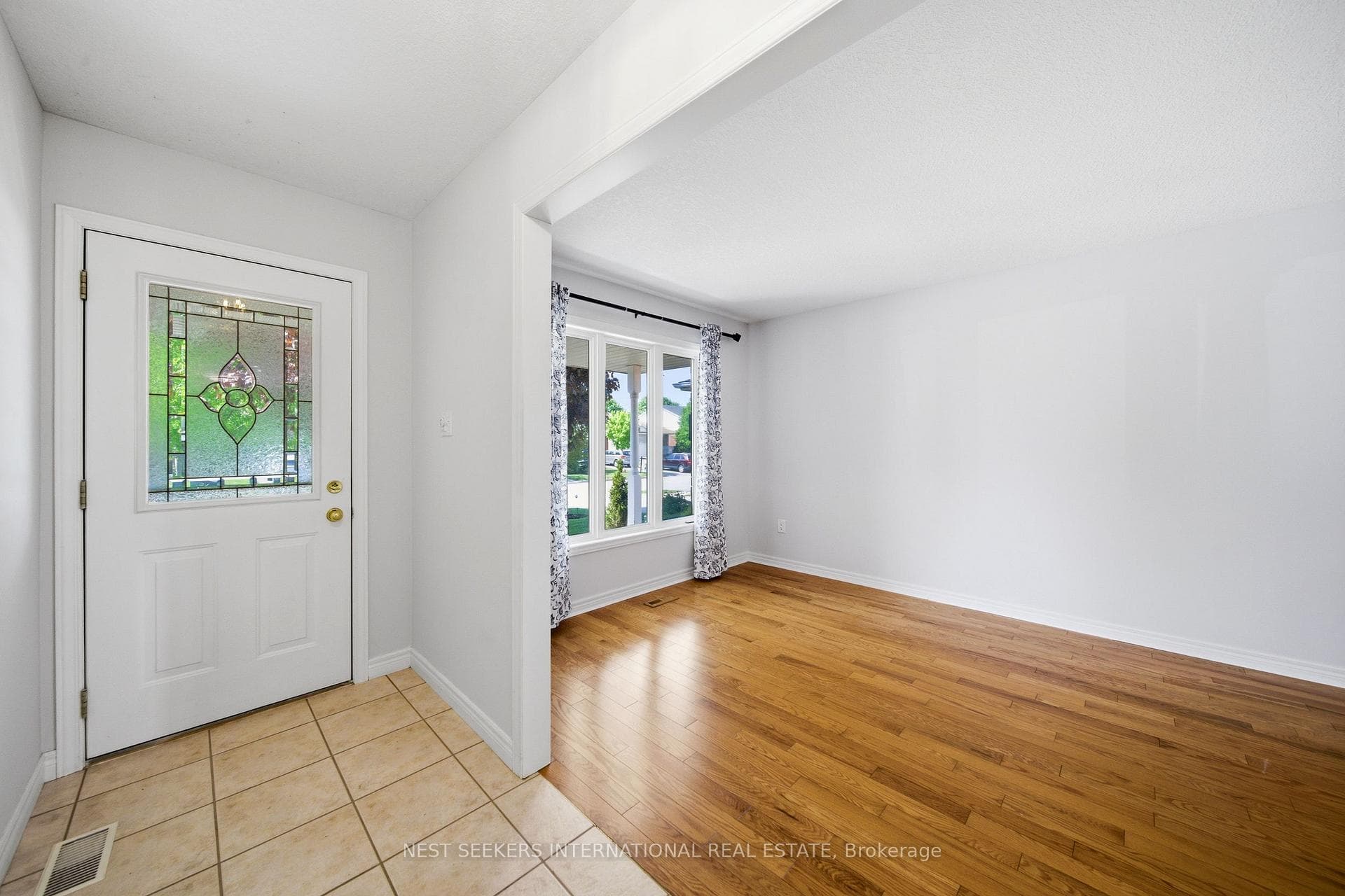 139 Bellamy Crescent Unit UPPER photo 6