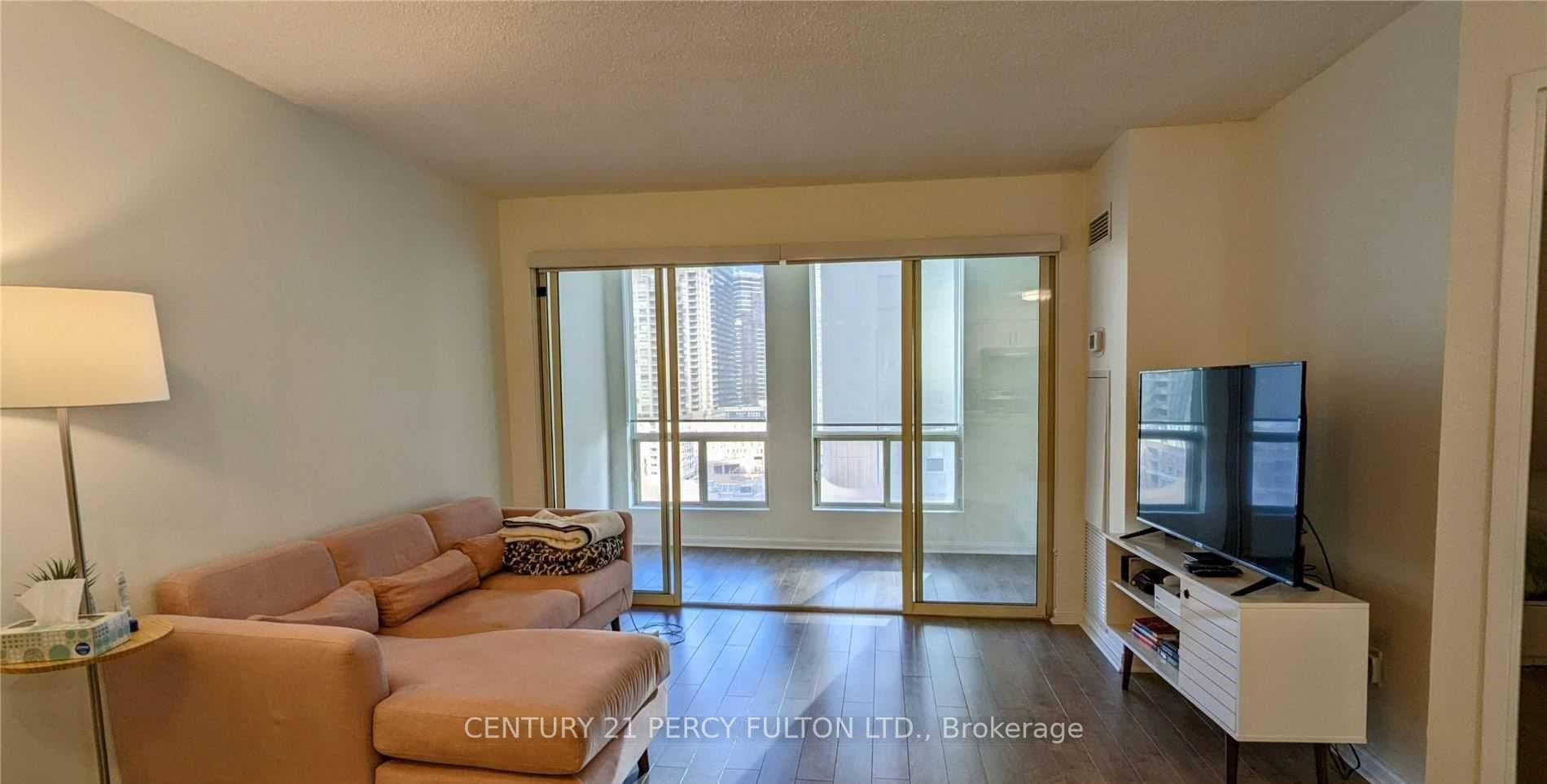 25 Grenville Street Unit 1506 photo 3