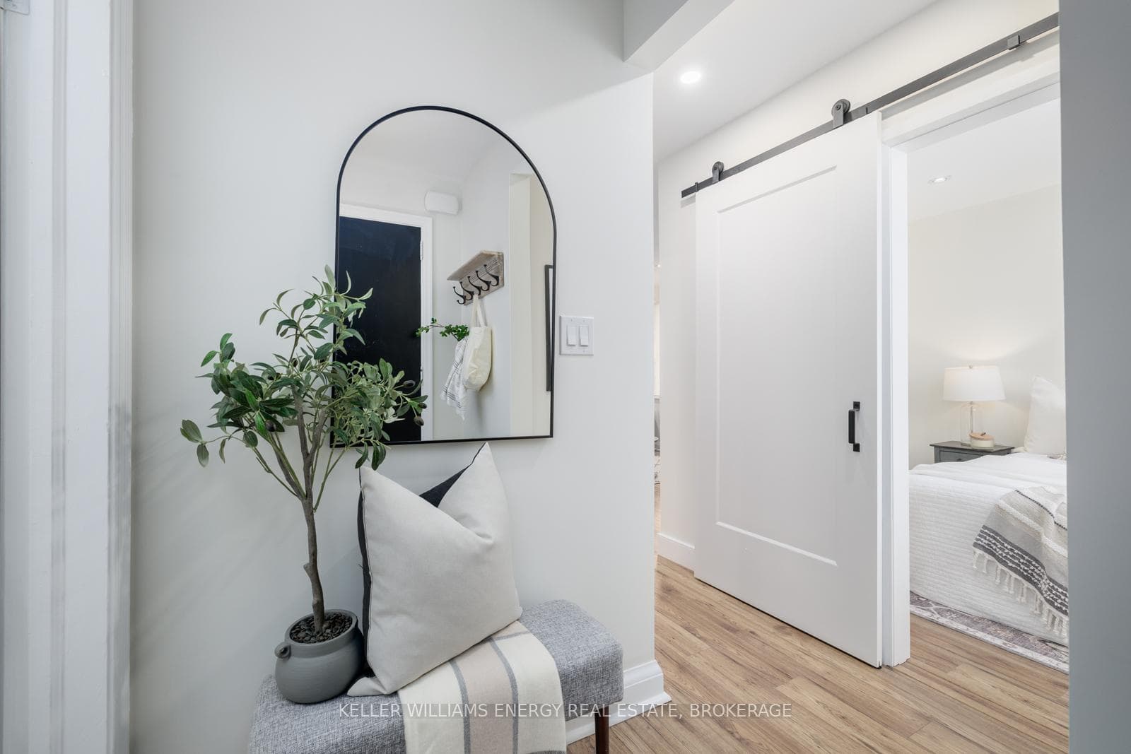 17 Admiral Road photo 3