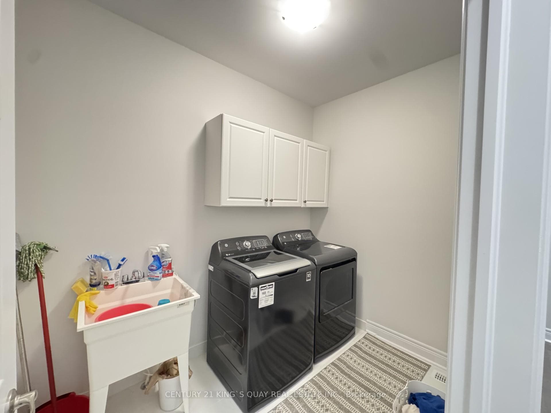 135 Jinnah Avenue photo 34
