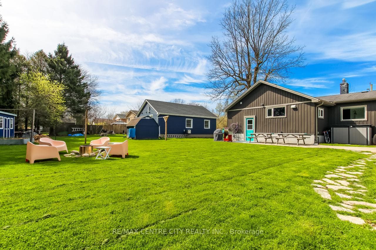 339 CATHERINE Street photo 32
