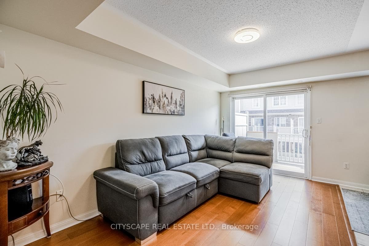 622 Shoreline Drive Unit 2 photo 4