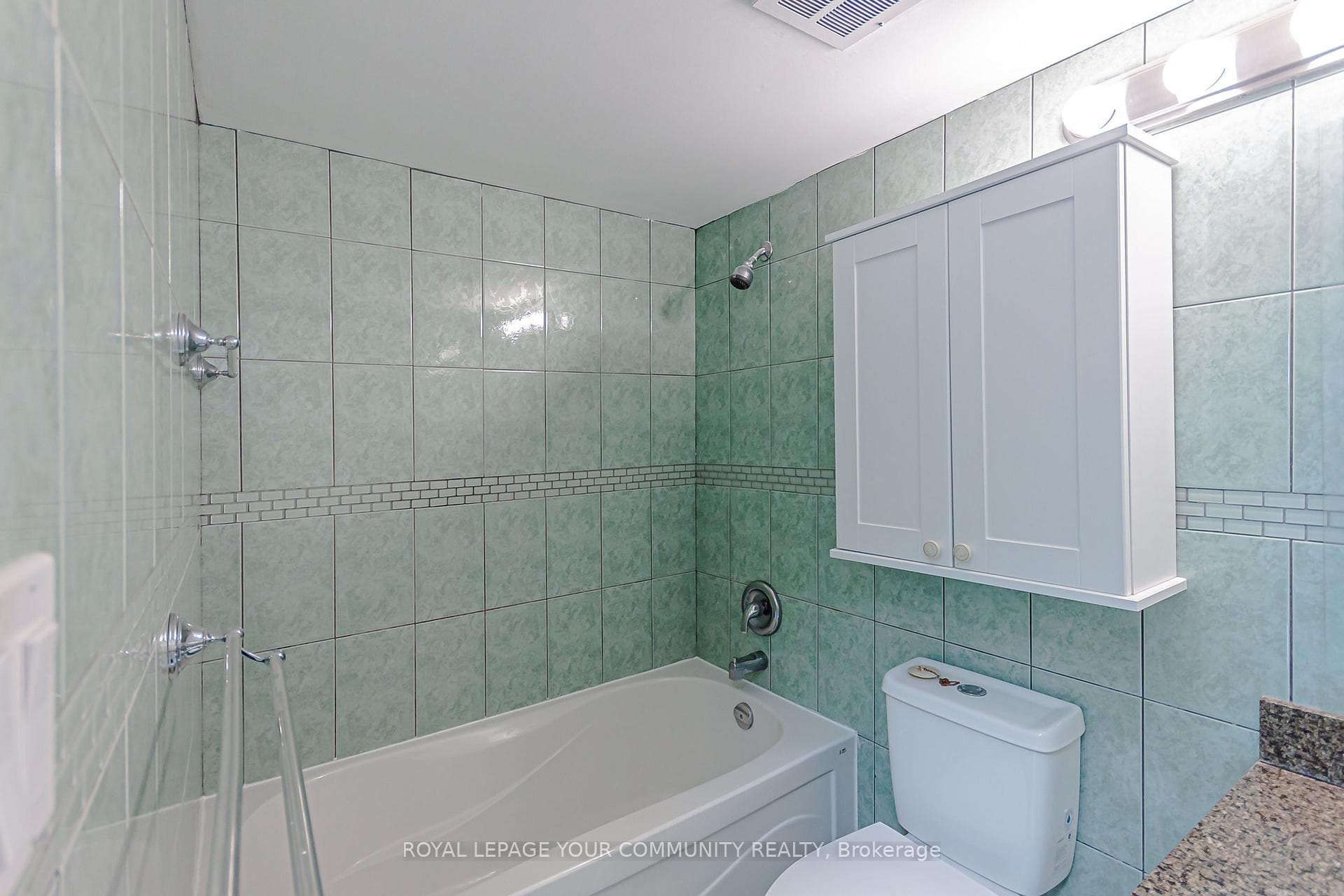 50 Quebec Avenue Unit 2205 photo 31