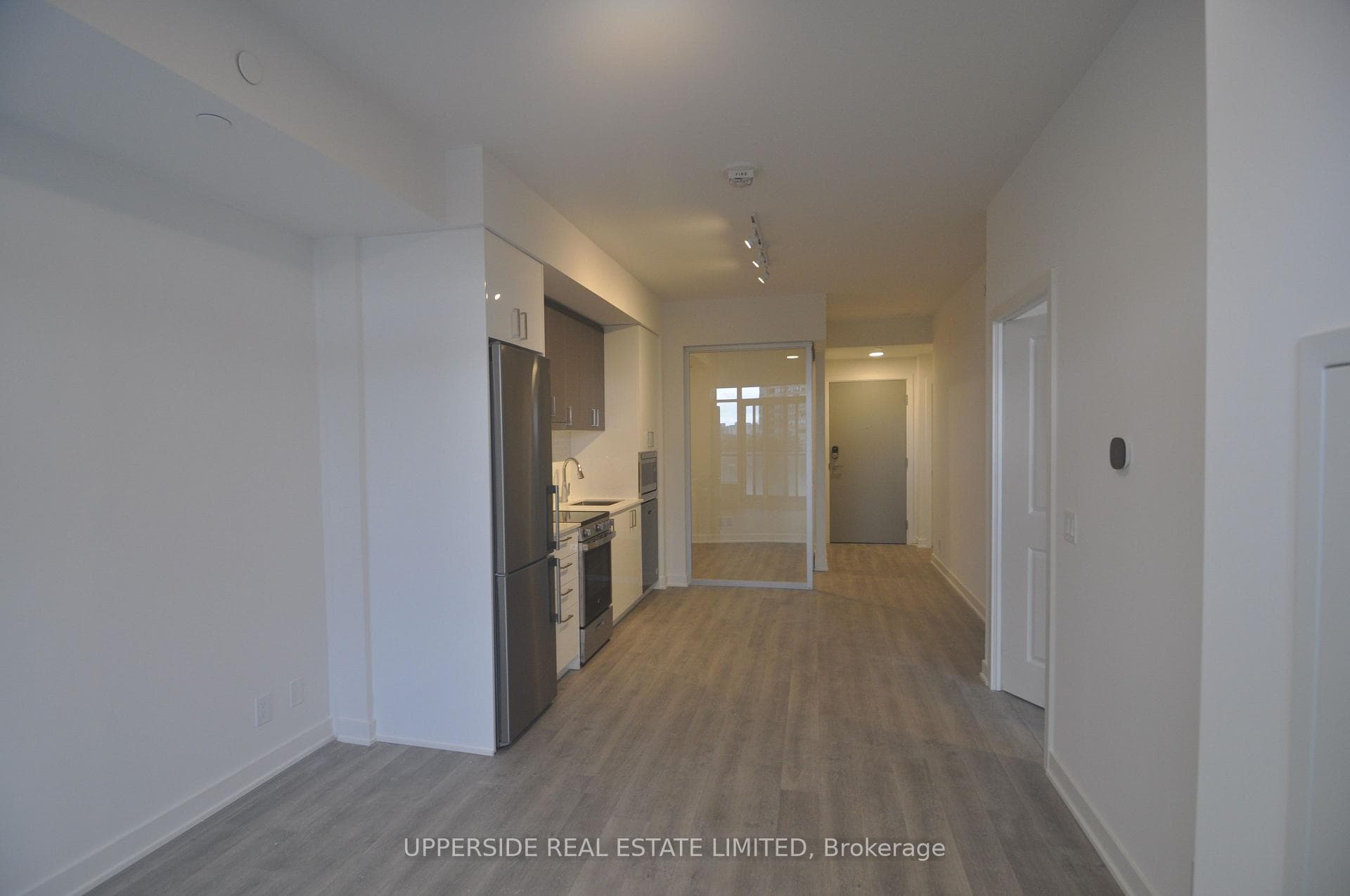 30 UPPER MALL Way Unit A304 photo 3