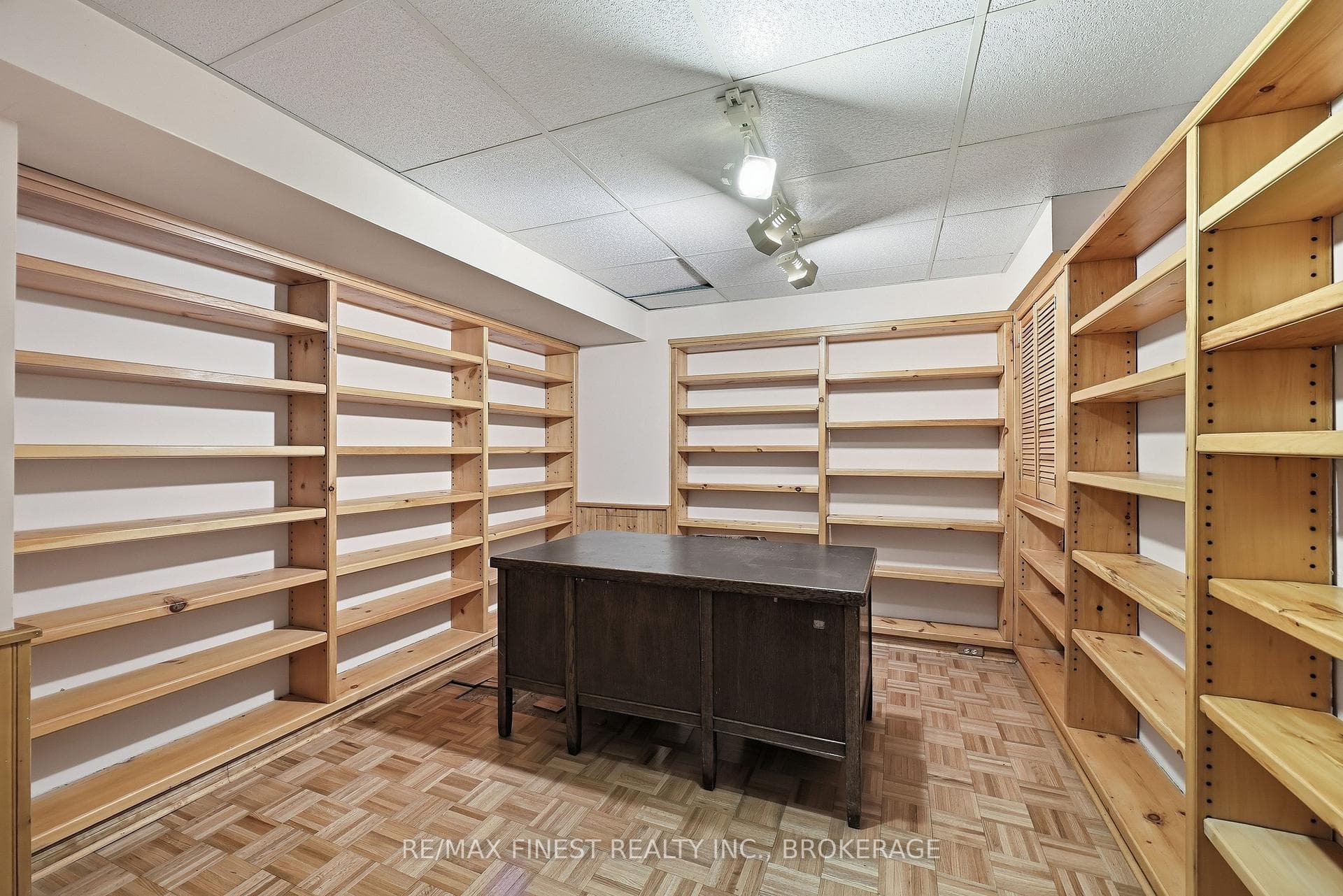 572 River Ridge Drive photo 38