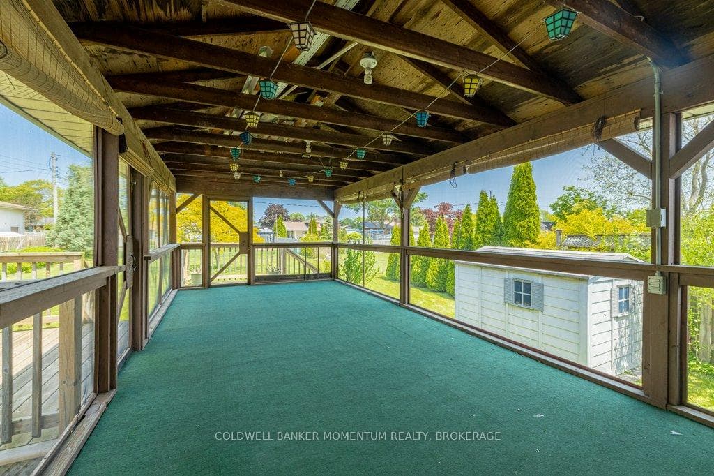 82 McDonald Avenue photo 16