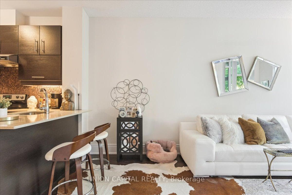 273 South Park Road Unit 101 photo 11