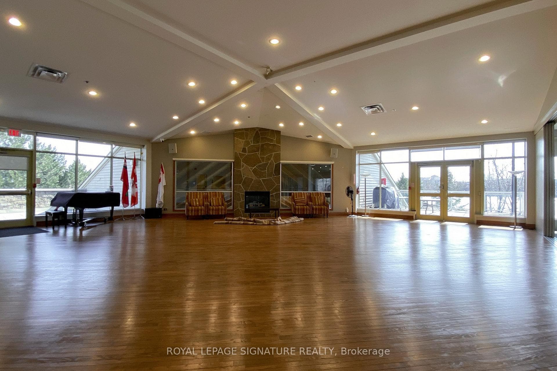 1 Althorp Way photo 41