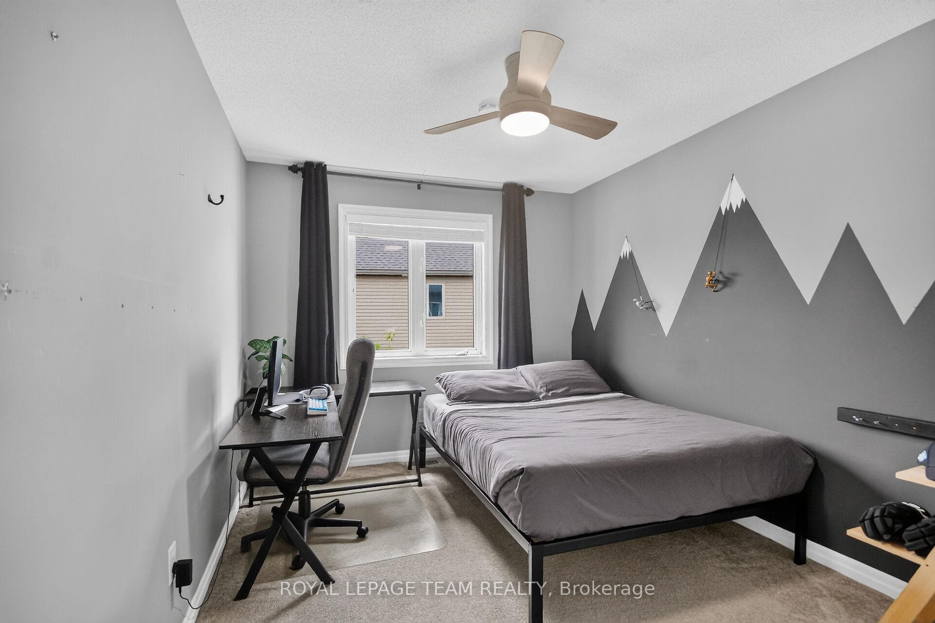 111 Hawkeswood Drive photo 26