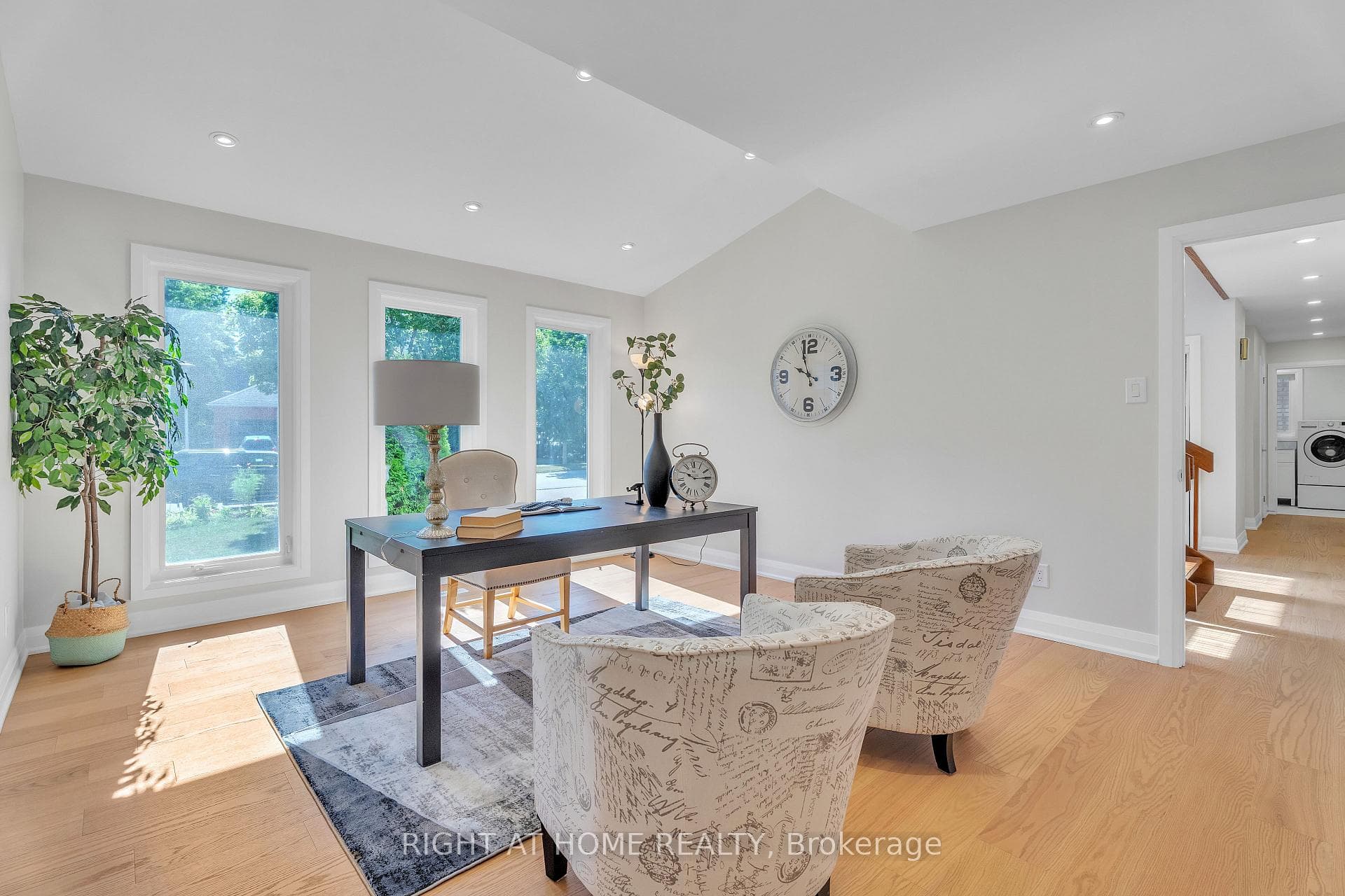 26 GRASMERE Crescent photo 6