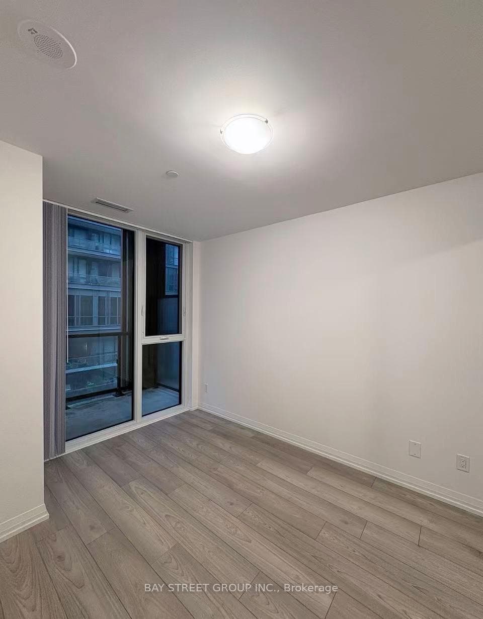 400 King Street Unit 1012 photo 3