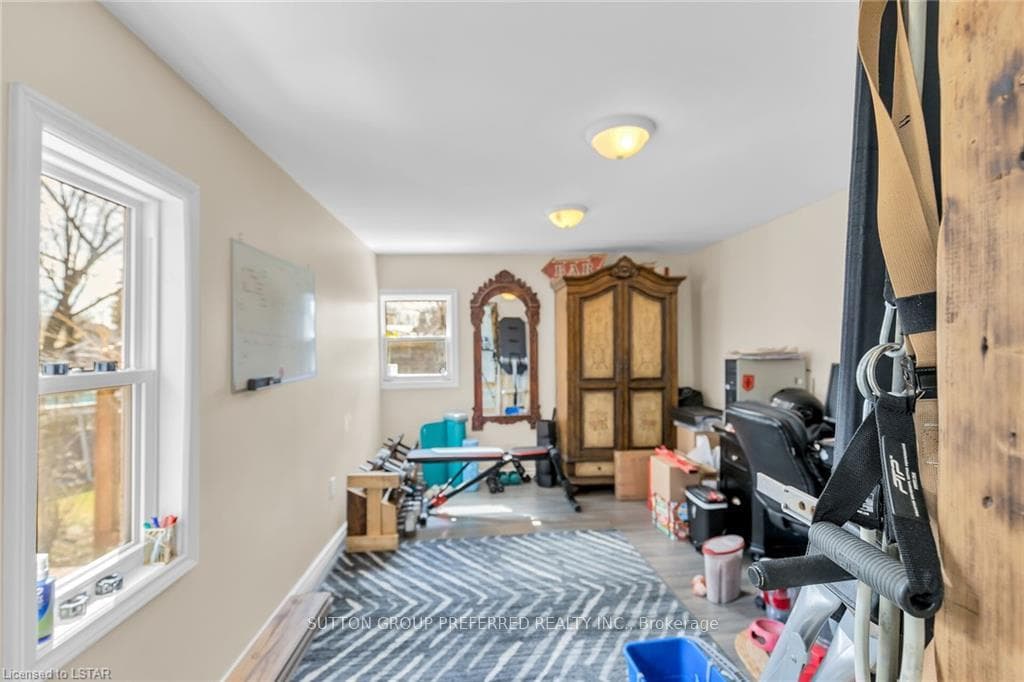 214 Nancy Street photo 27