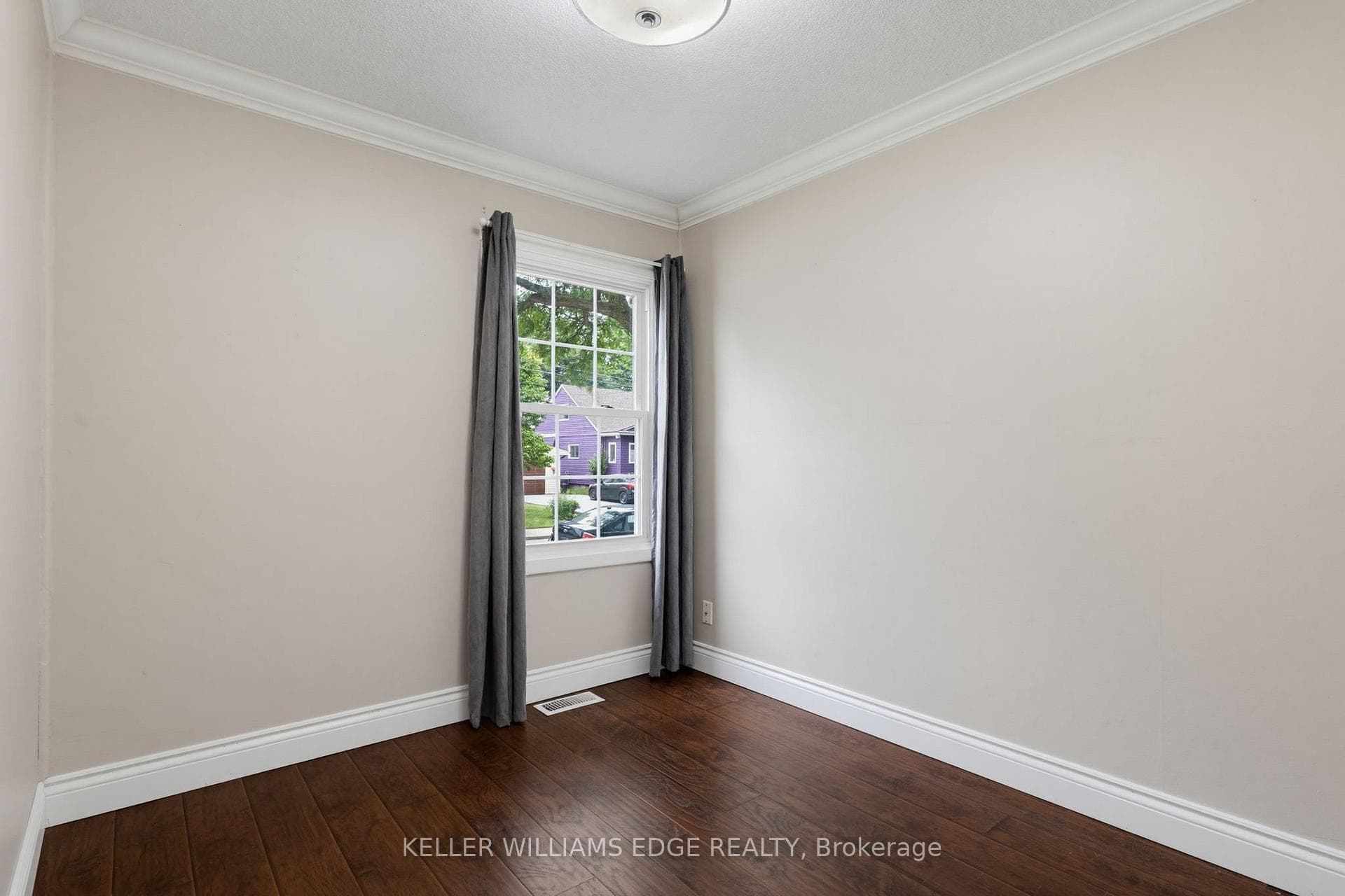 134 Selkirk Avenue photo 17