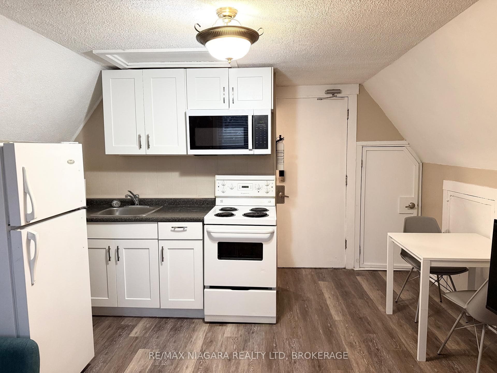 4701 RIVER Road Unit Unit 3 photo 7