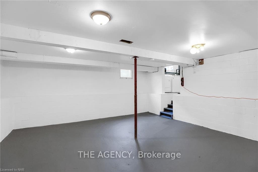 4492 DORCHESTER Road photo 27