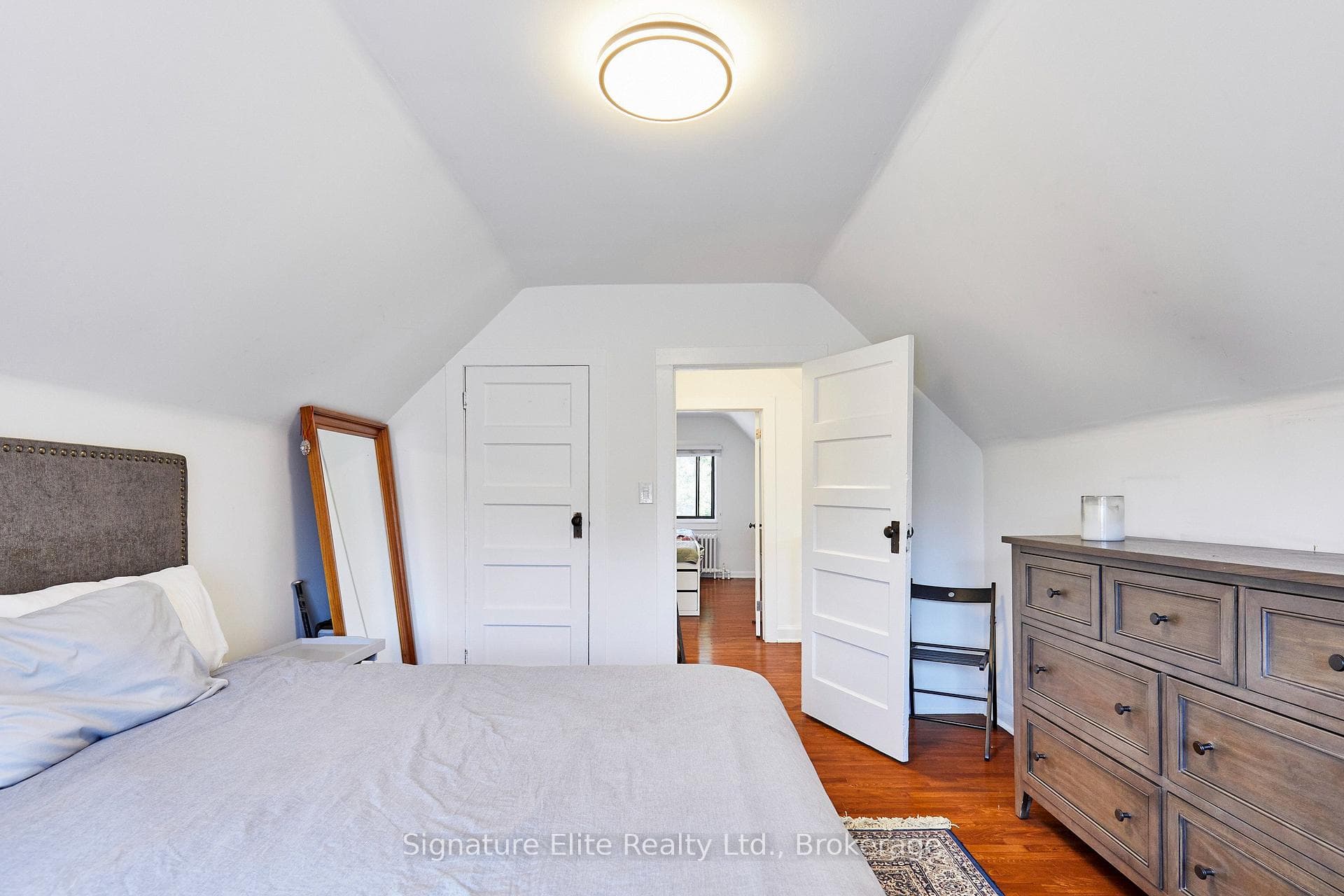 124 Geoffrey Street Unit Upper photo 29
