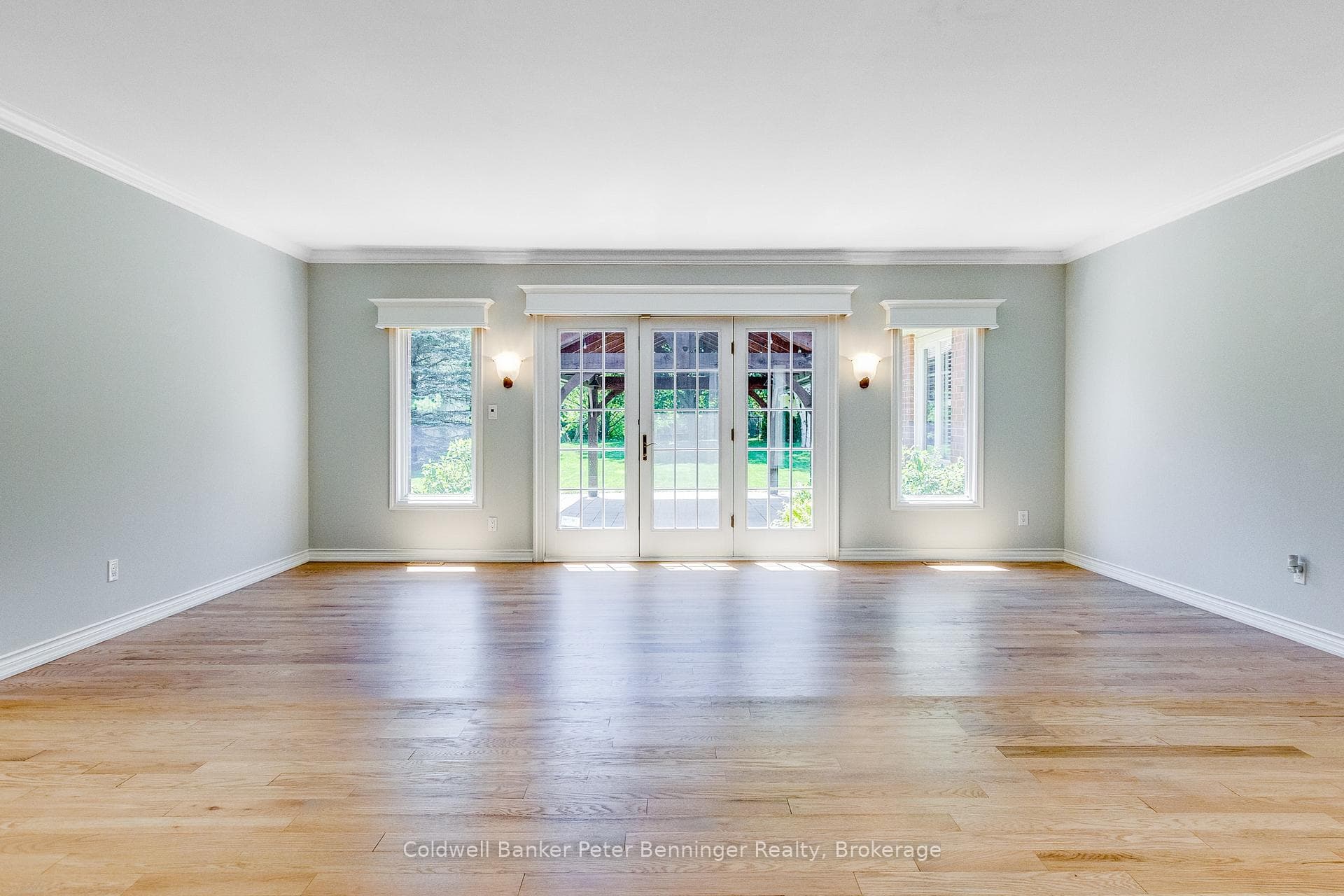 152 Treegrove Circle photo 6
