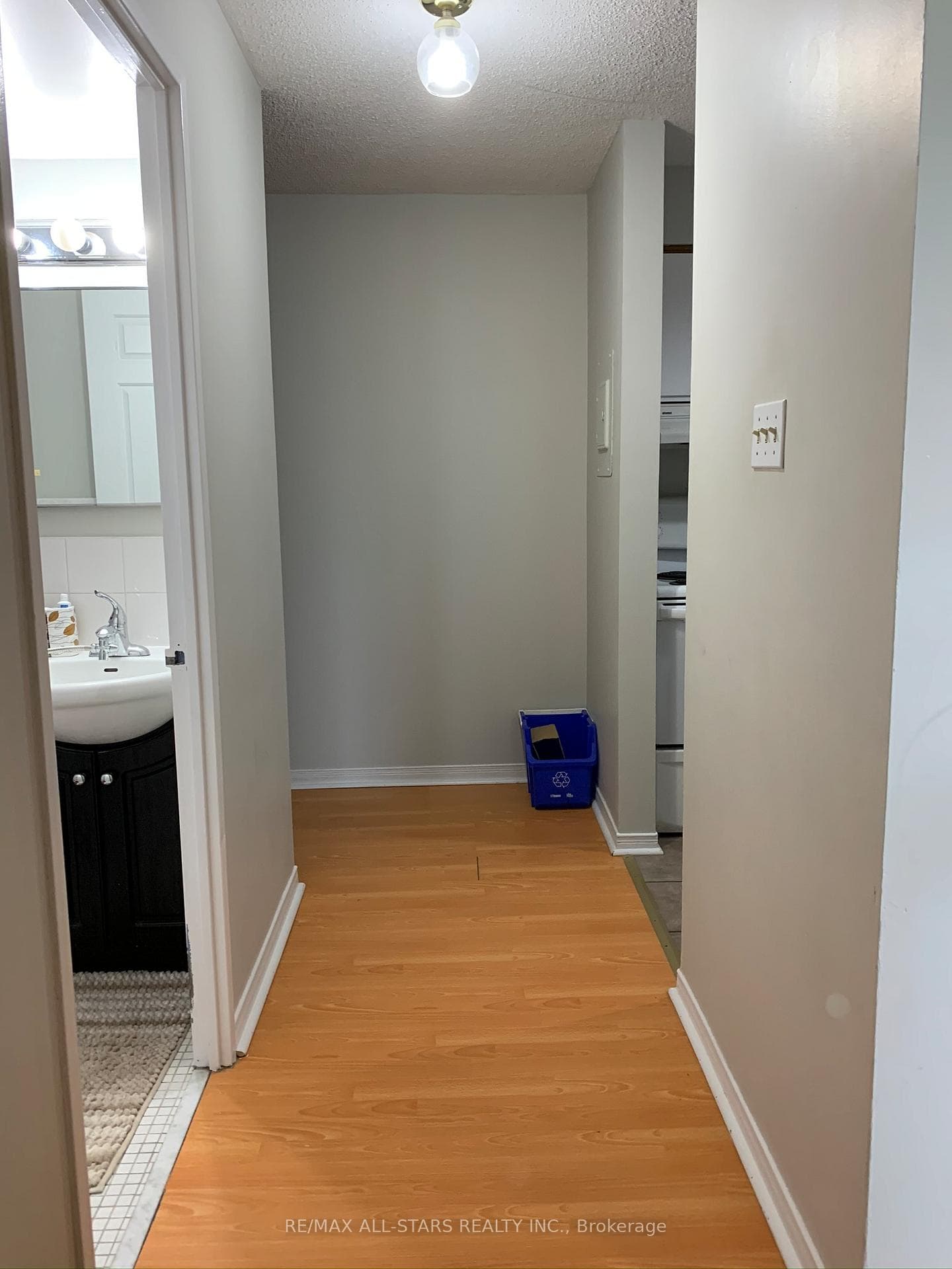 10 Tapscott Road Unit 802 photo 9