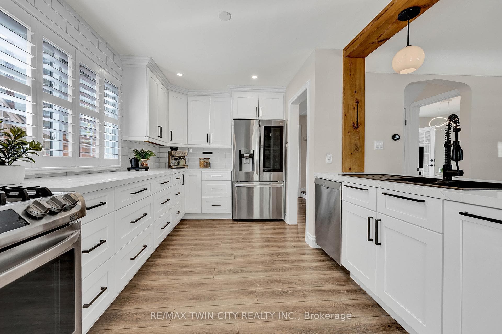 17 BELMONT Avenue photo 4