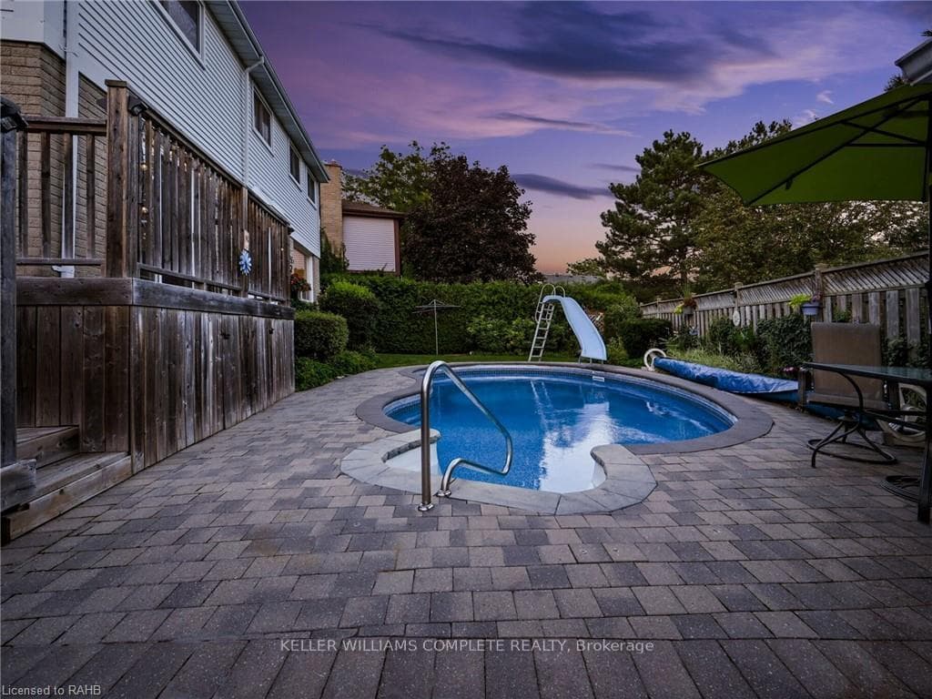 16 Normandy Place photo 36