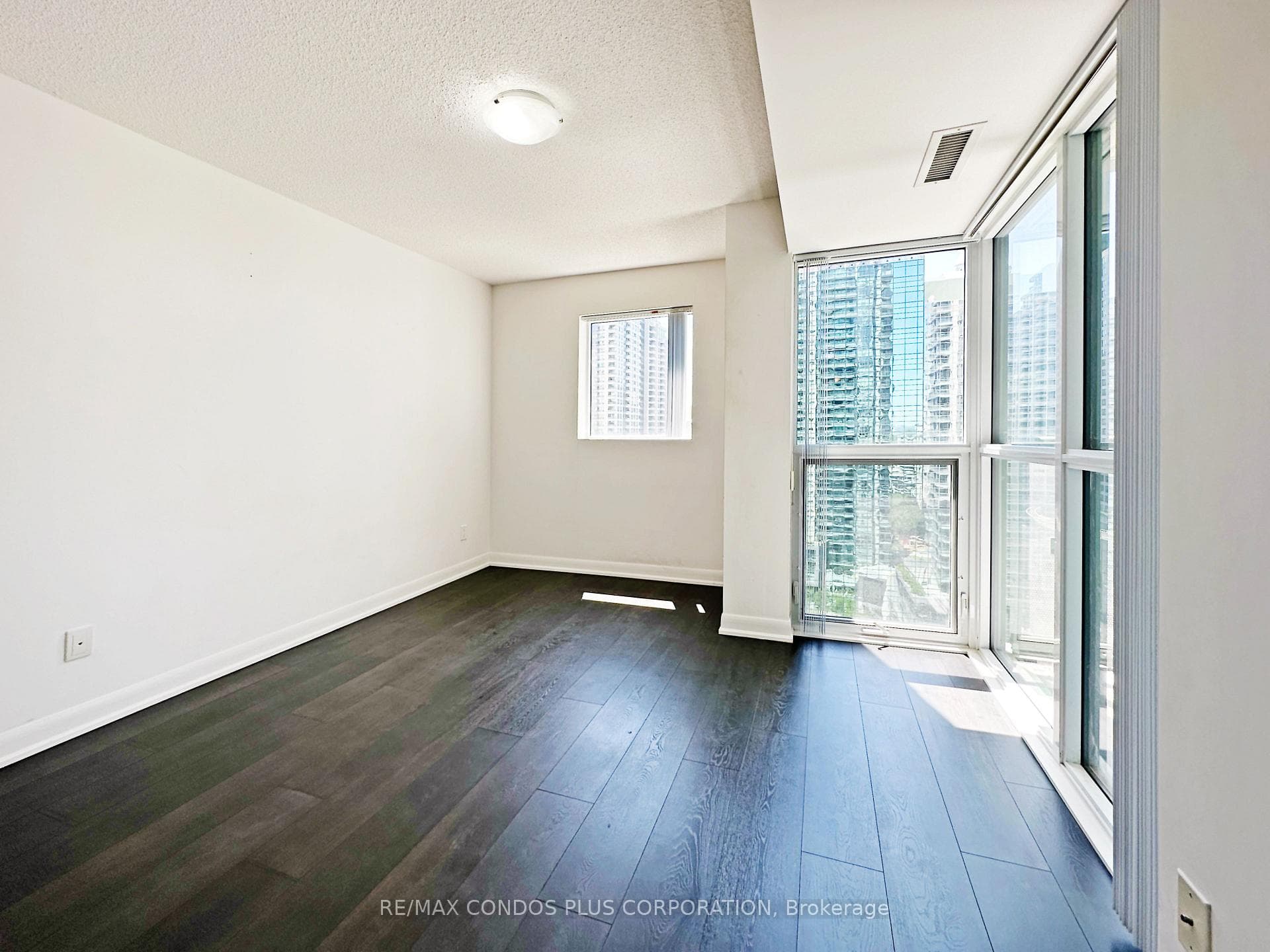 5168 Yonge Street Unit 1901 photo 9