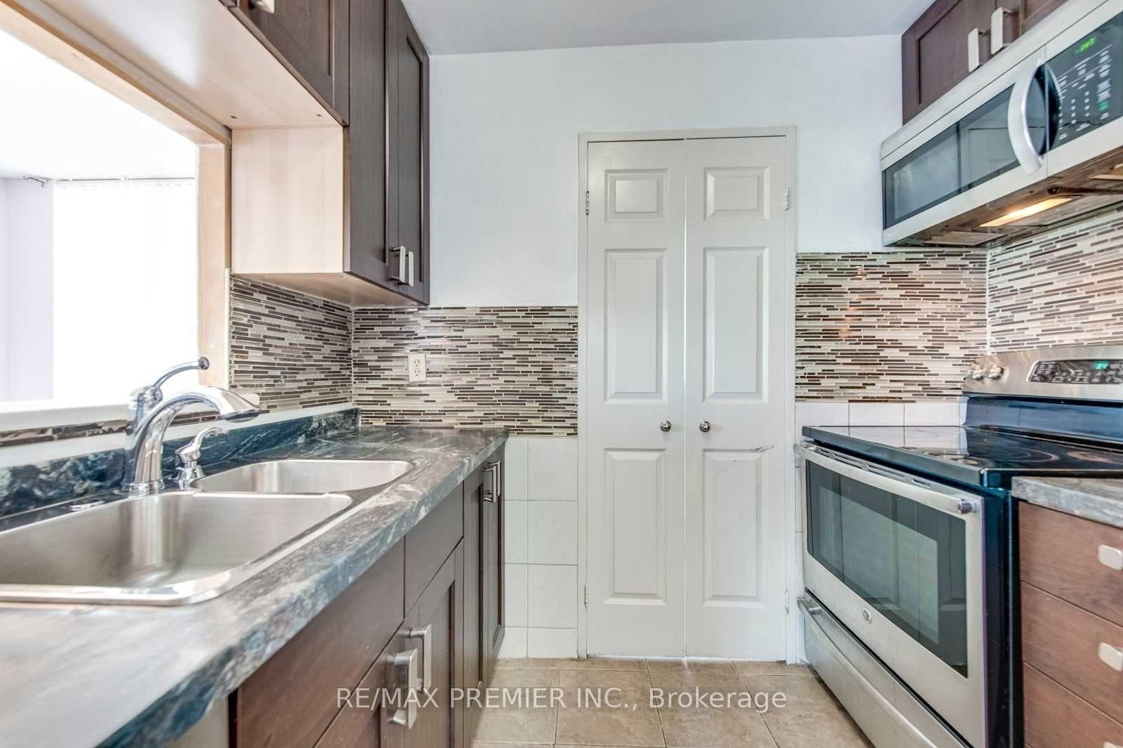 285 Enfield Place Unit 1809 photo 16