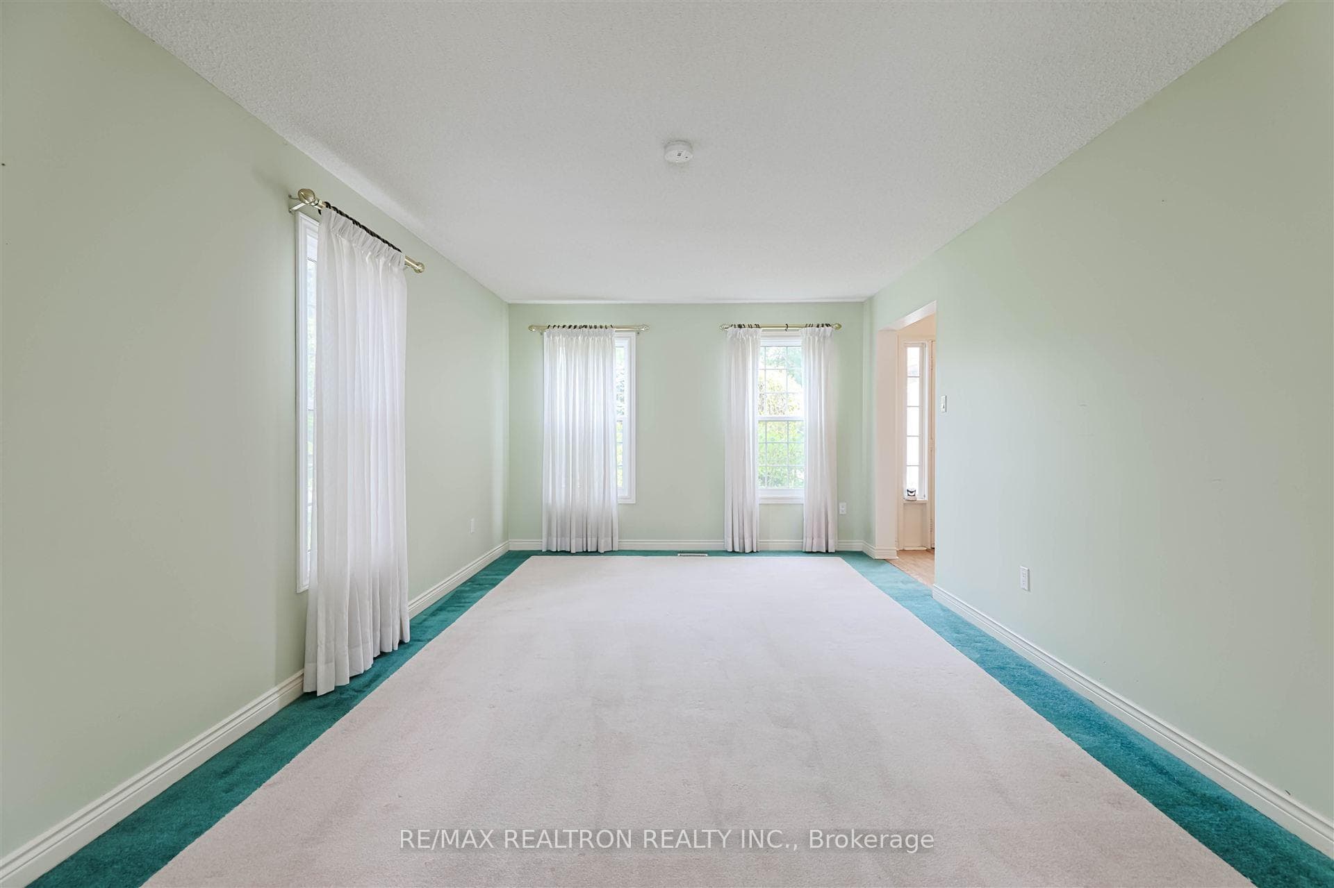 263 Orchard Heights Boulevard photo 10