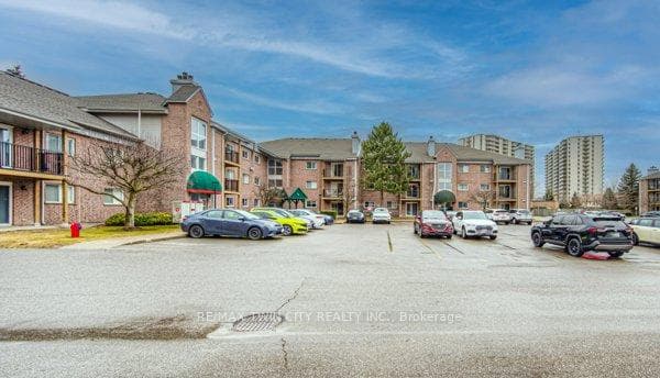 3085 Kingsway Drive Unit 44 photo 1