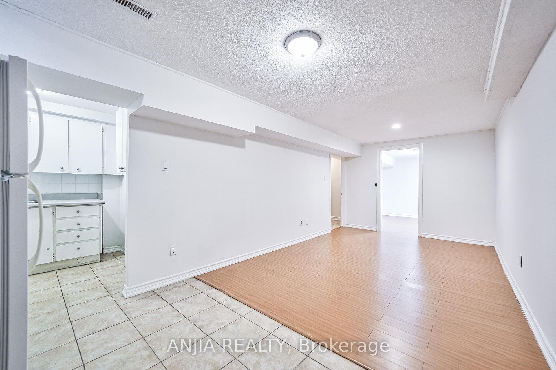 46 Larksmere Court photo 30