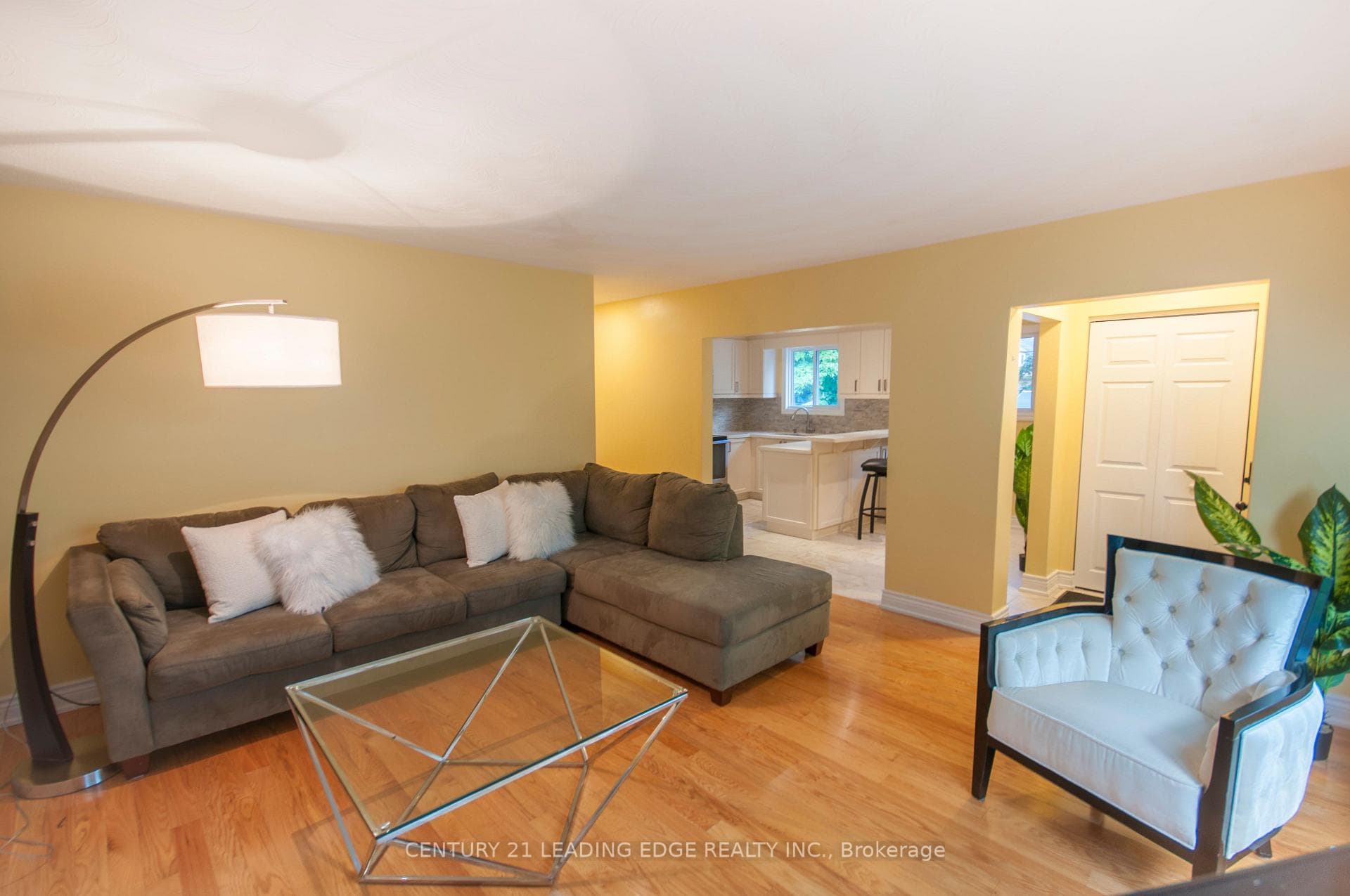 231 Linden Court photo 7