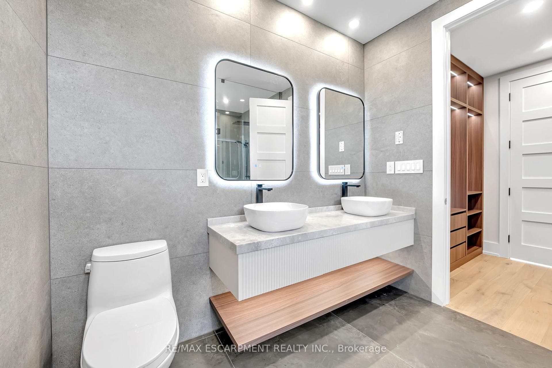 369 Wade Street photo 25
