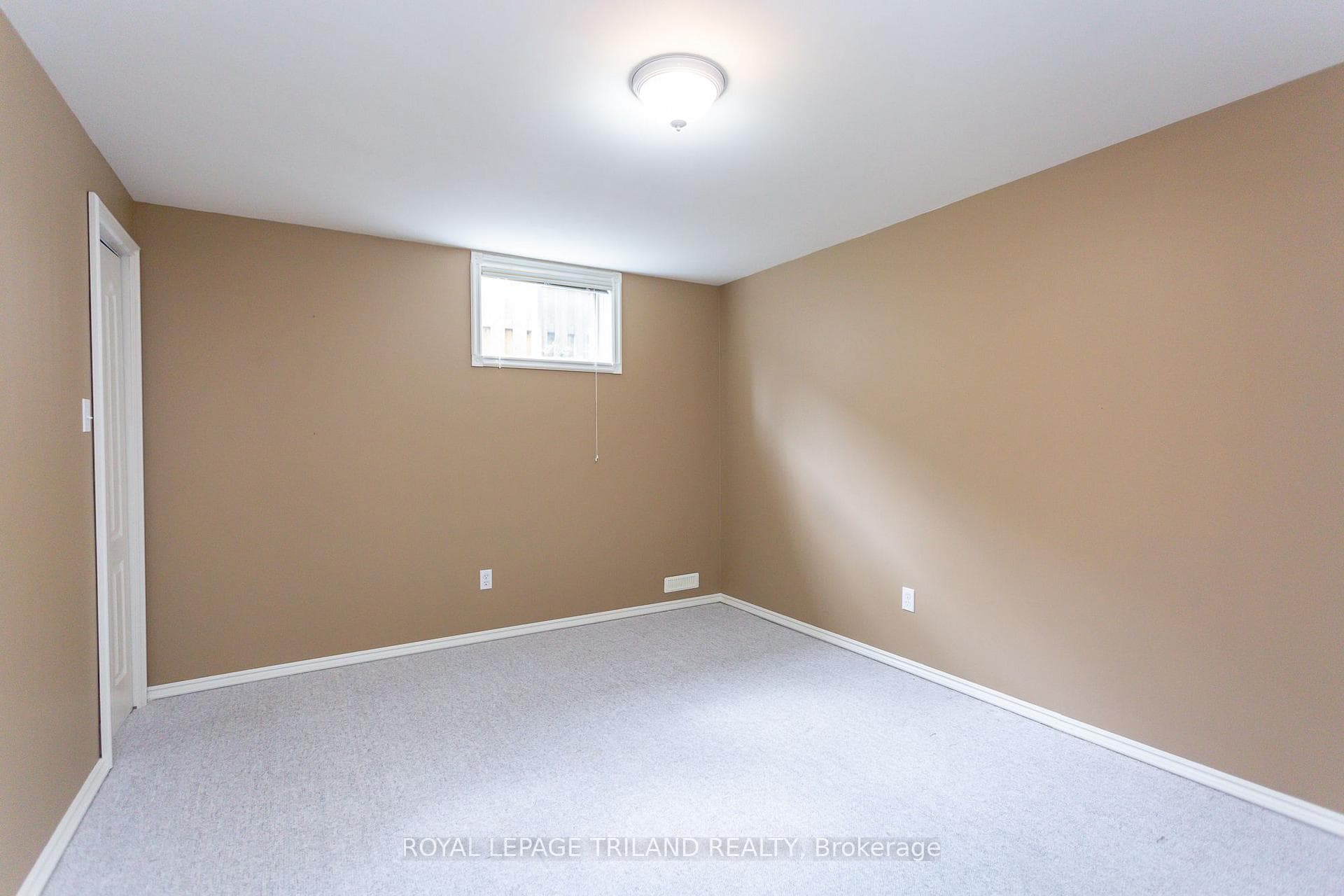 216 Jonathan Way photo 29